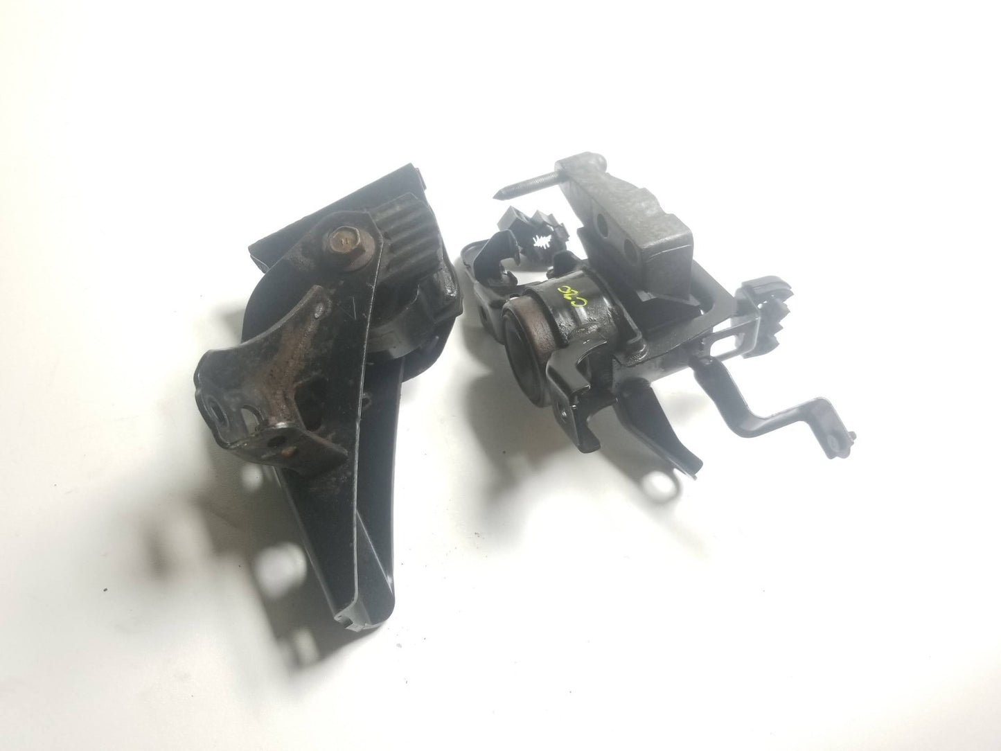 2011 - 2016 Scion Tc Motor Mount Bracket OEM