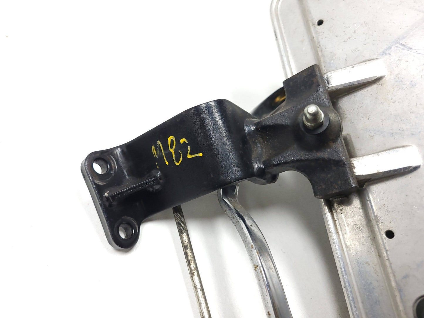 2007 Yamaha Xvs1300 V-star Left Front Footrest Peg OEM