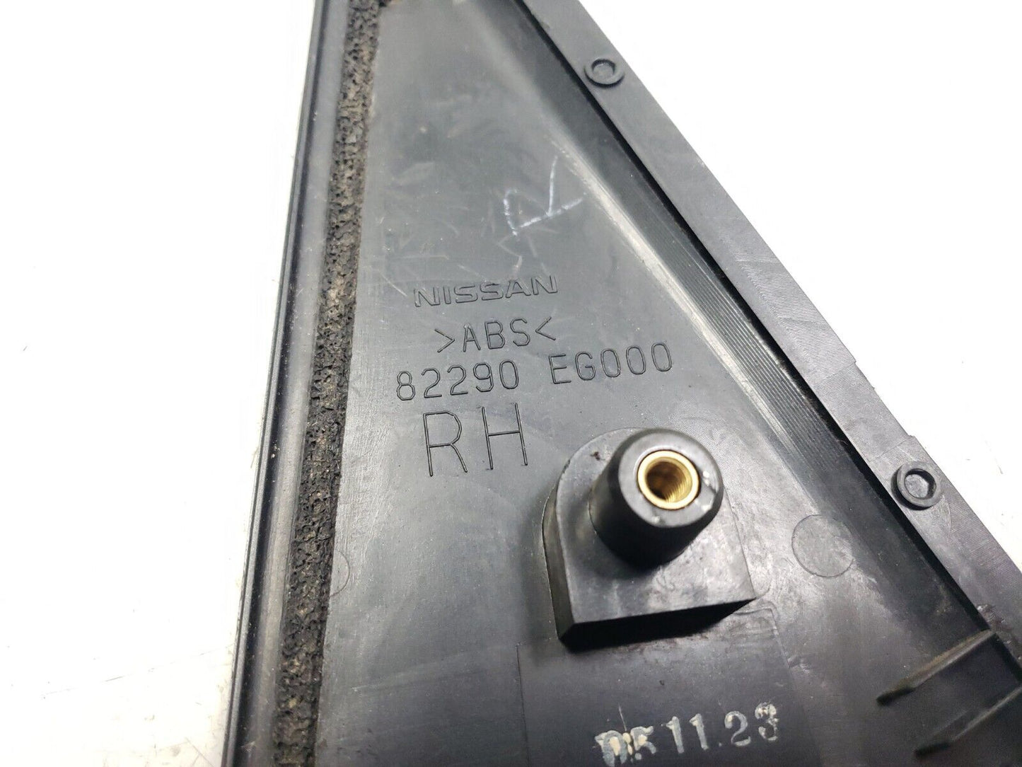 06 - 09 Infiniti M35 Rear Door Exterior Corner Trim Pair OEM