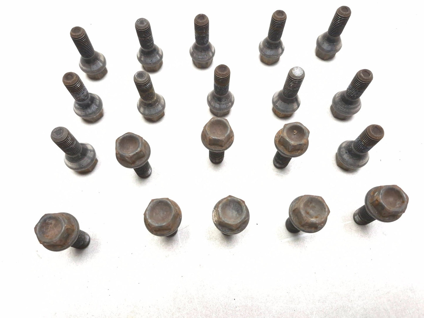 2008 BMW 128i Wheel Lug Nut Bolt 20pcs OEM