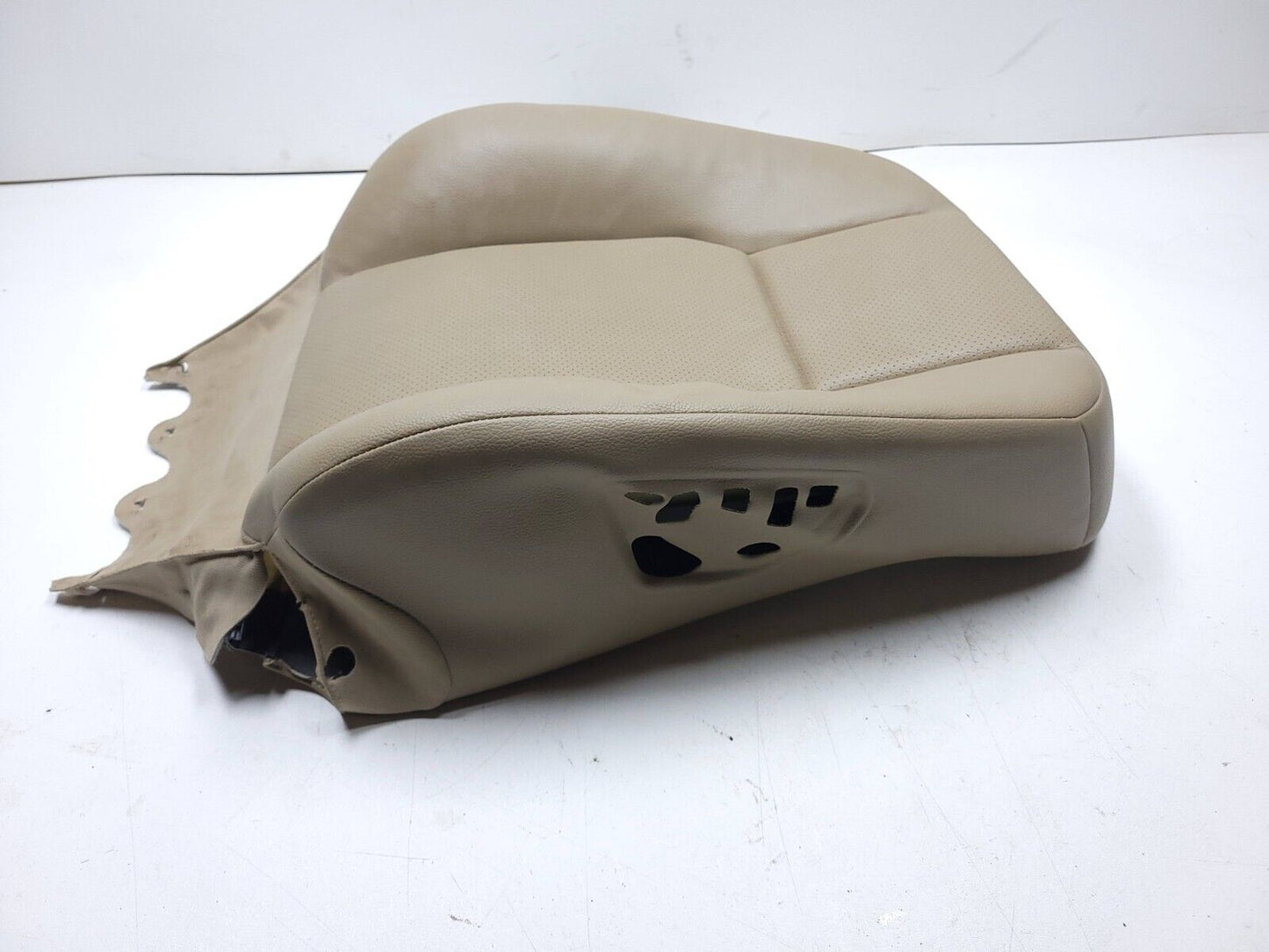 08-14 Mercedes C300 W204 Front Passenger Seat Upper Cushion OEM