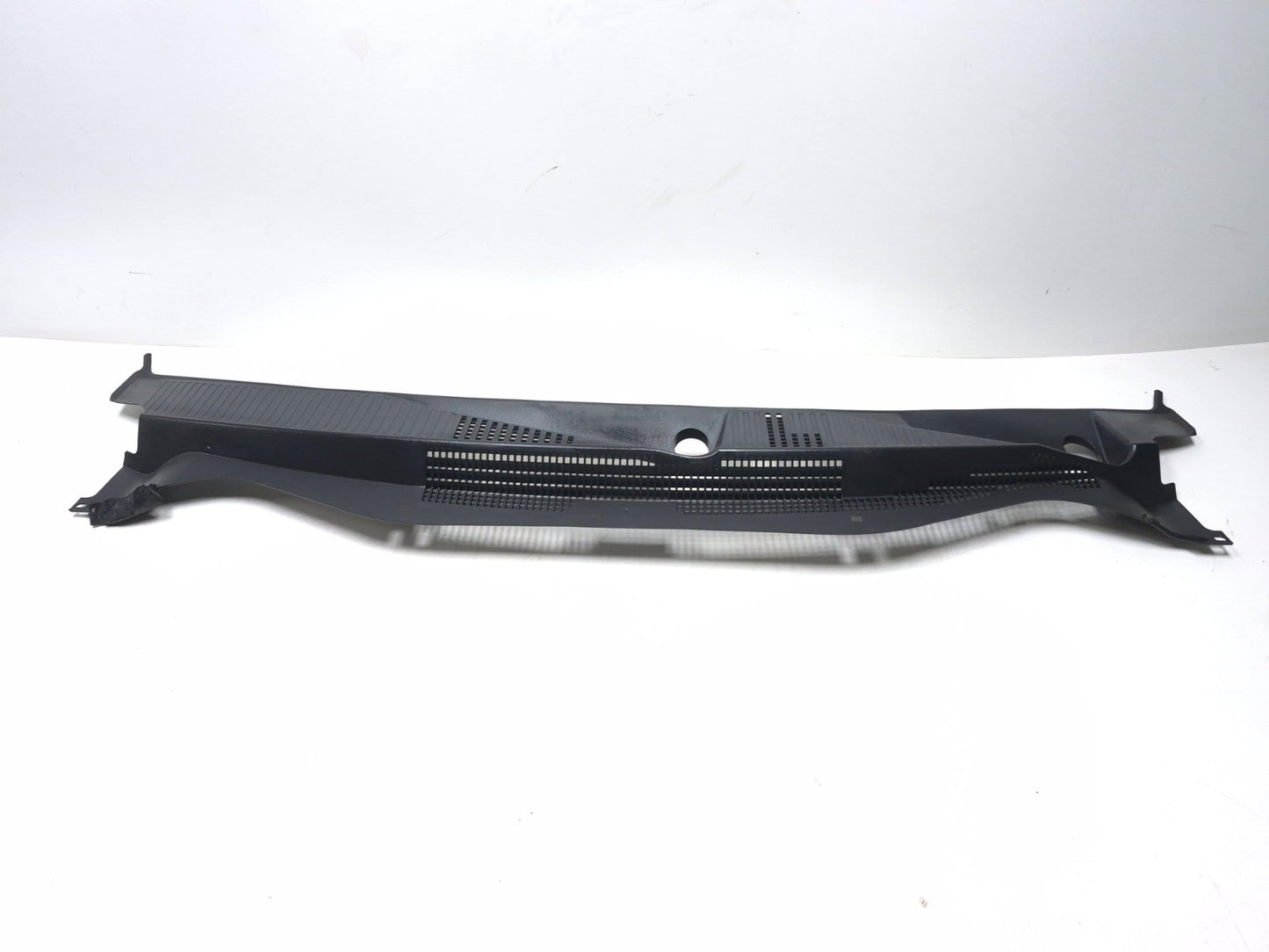 2010 Dodge Caliber Sxt Windshield Cowl Top Panel 05303815af OEM