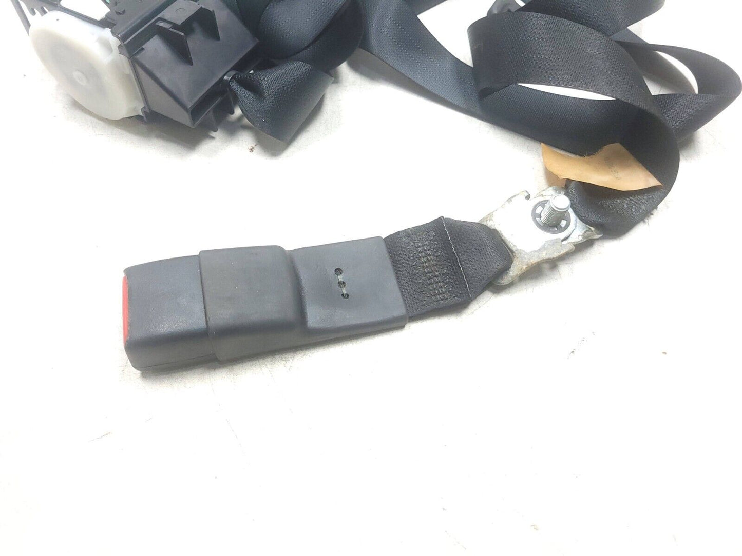 08 - 15 Scion Xb Rear Seat Center Belt Retractor Buckle  OEM