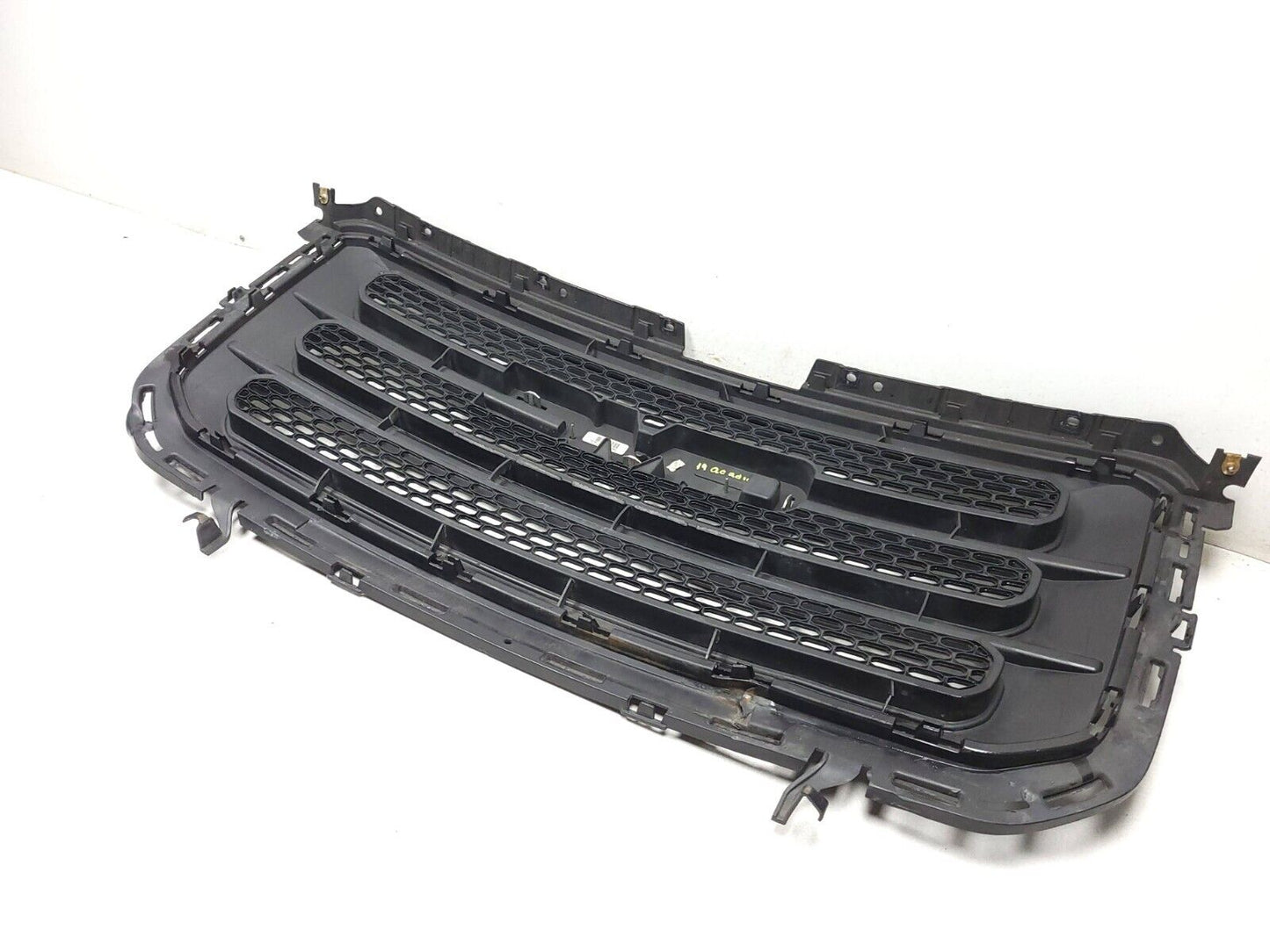 13 14 15 GMC Acadia Front Bumper Grille 22785561 OEM