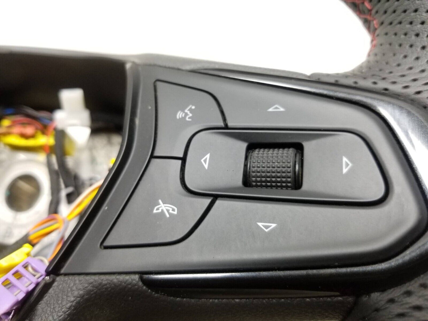 21 - 23 Chevrolet Trailblazer Steering Wheel W/ Controls OEM