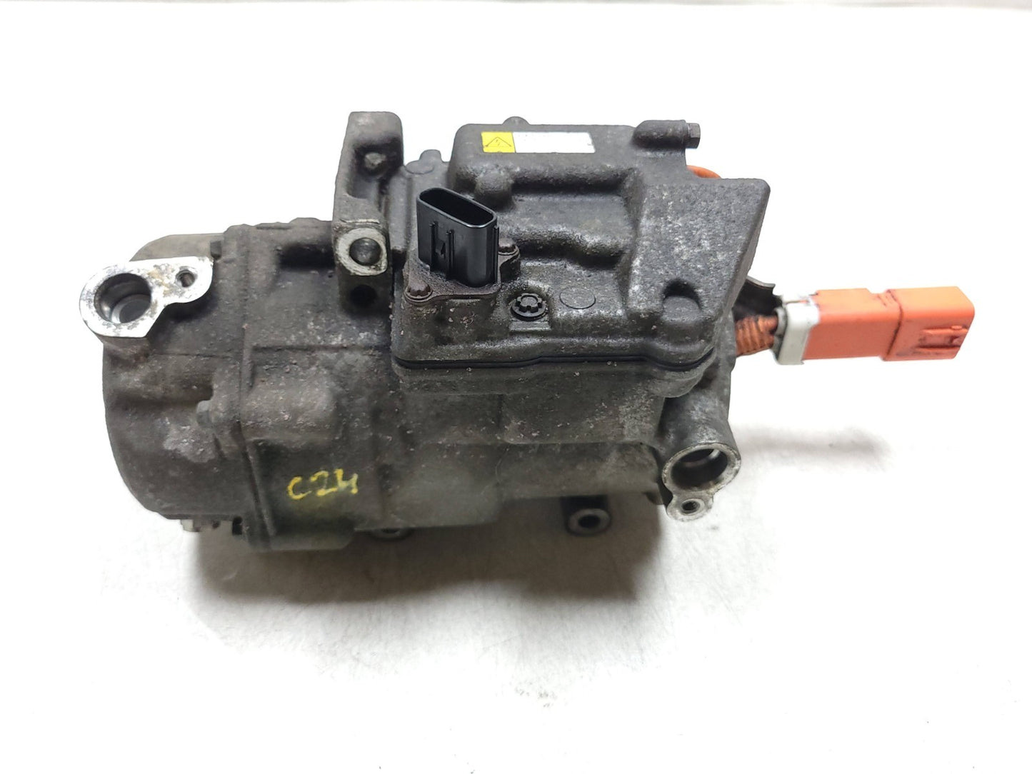 11-17 Lexus CT200h AC Compressor Es27c Oem✅