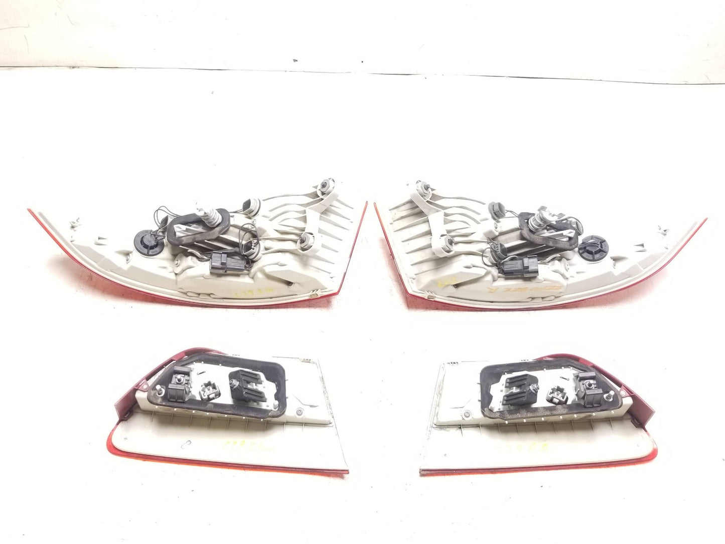2017 Jaguar Xe Rear Tail Light Lamp Assembly OEM
