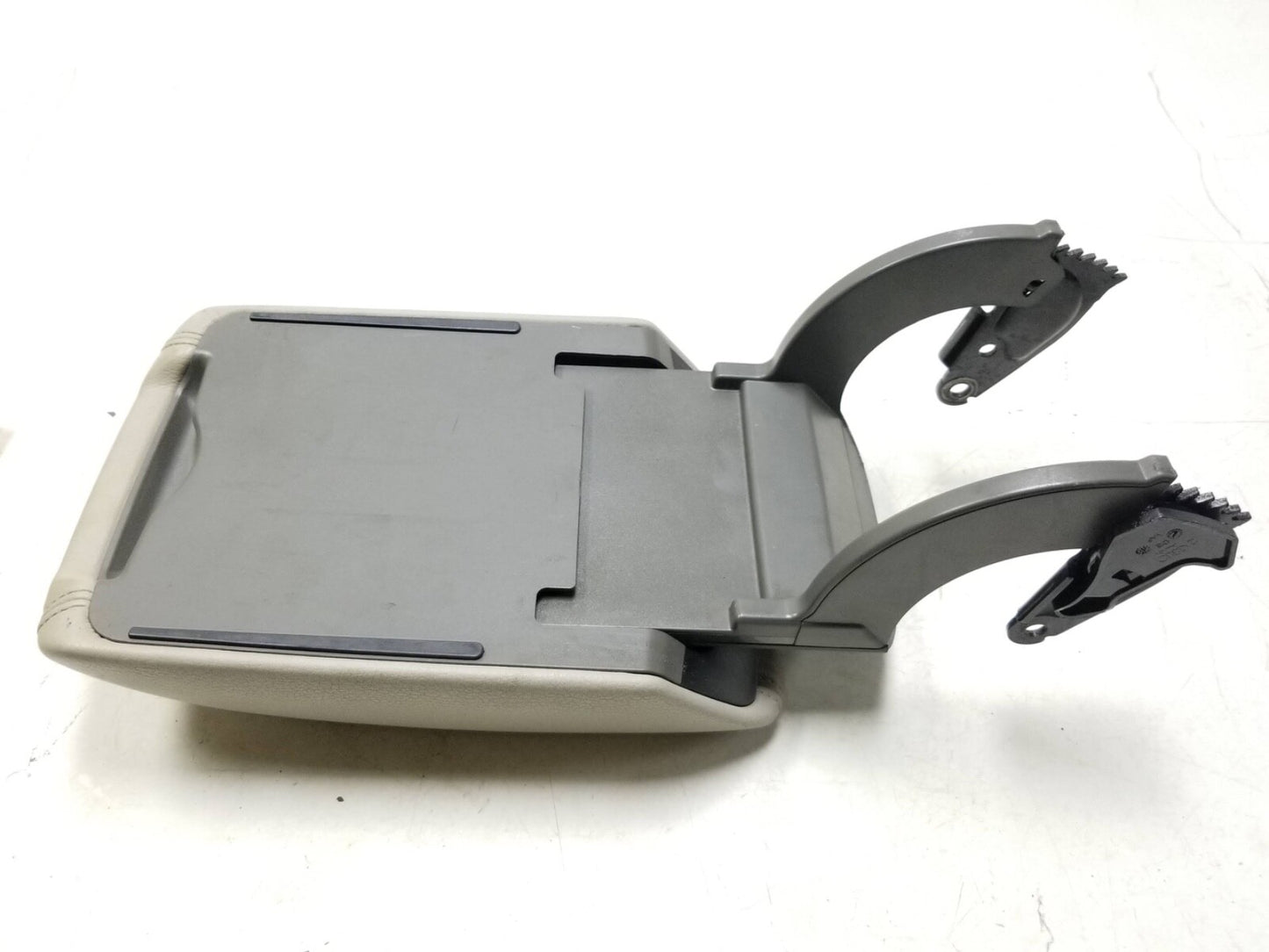 2009 - 2017 Audi Q5 Center Console Armrestoem