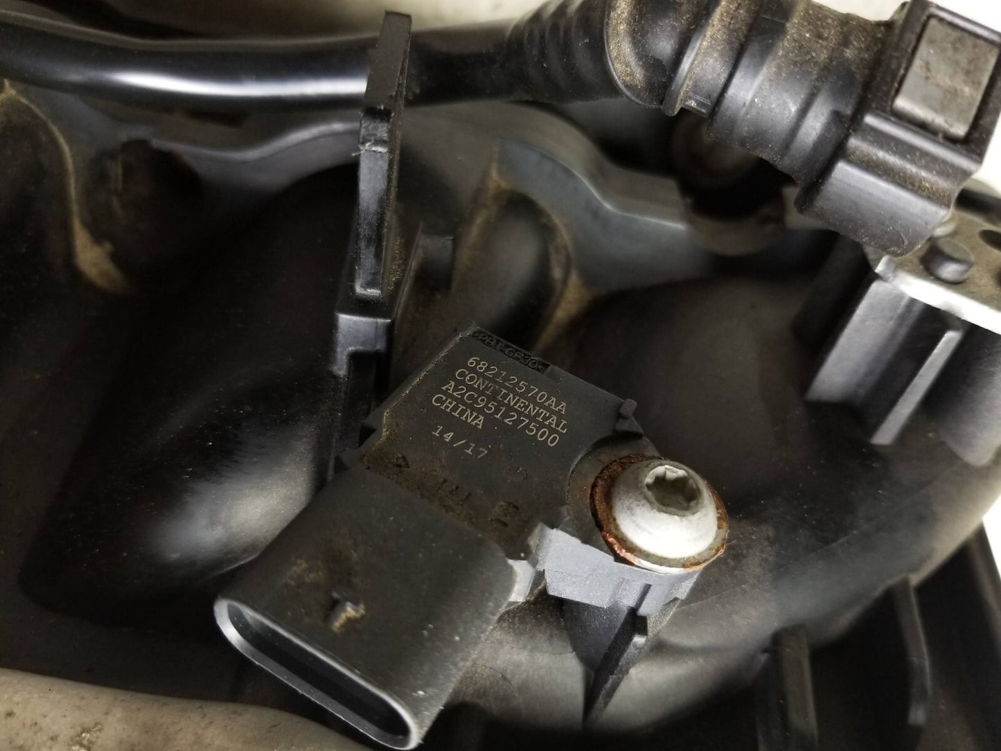 2018 Alfa Romeo Stelvio Intake Manifold 2.0 L OEM