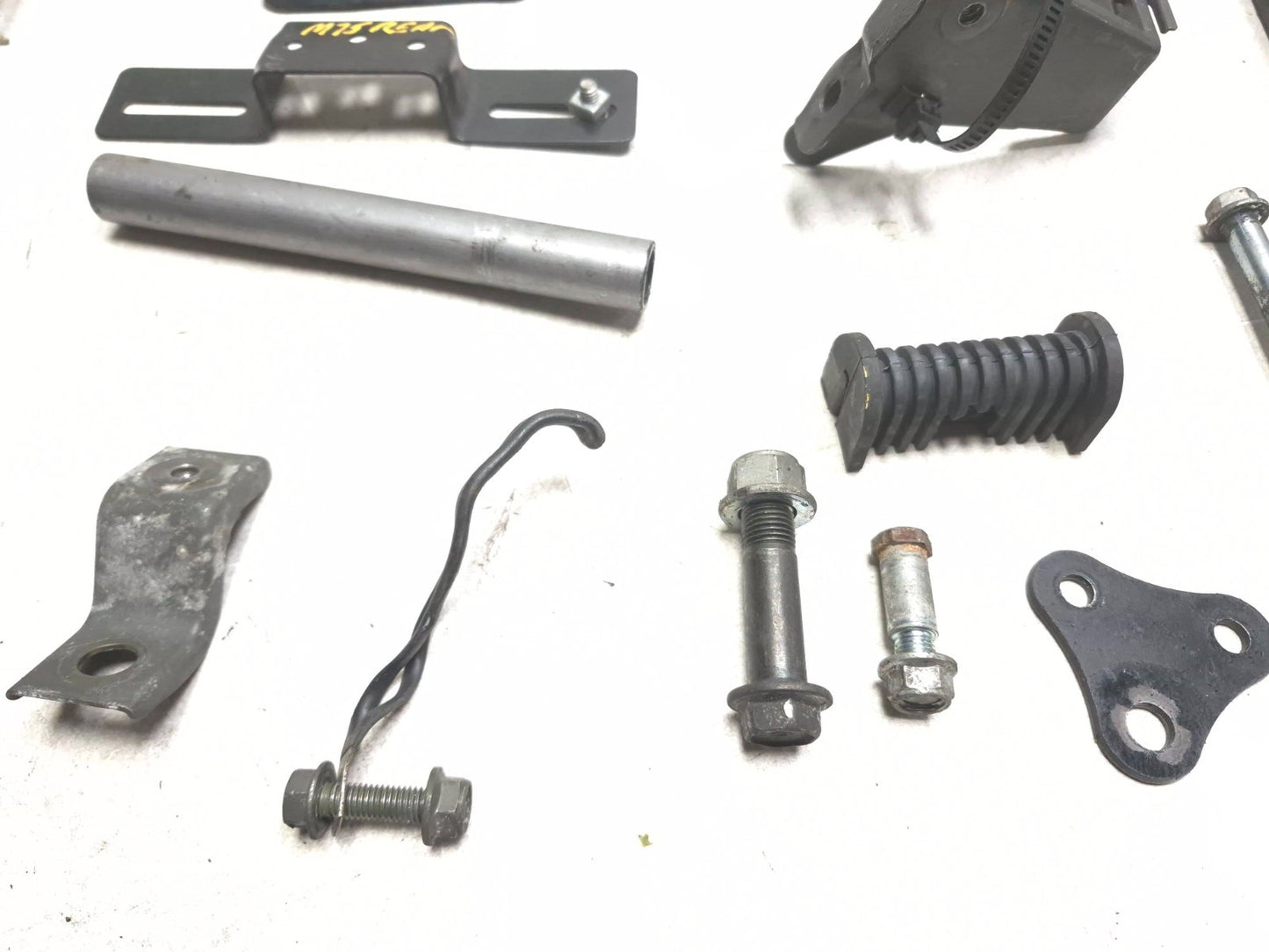 2001 Suzuki Gsx 750f Katana Misc Chassis Bolts And Hardware OEM