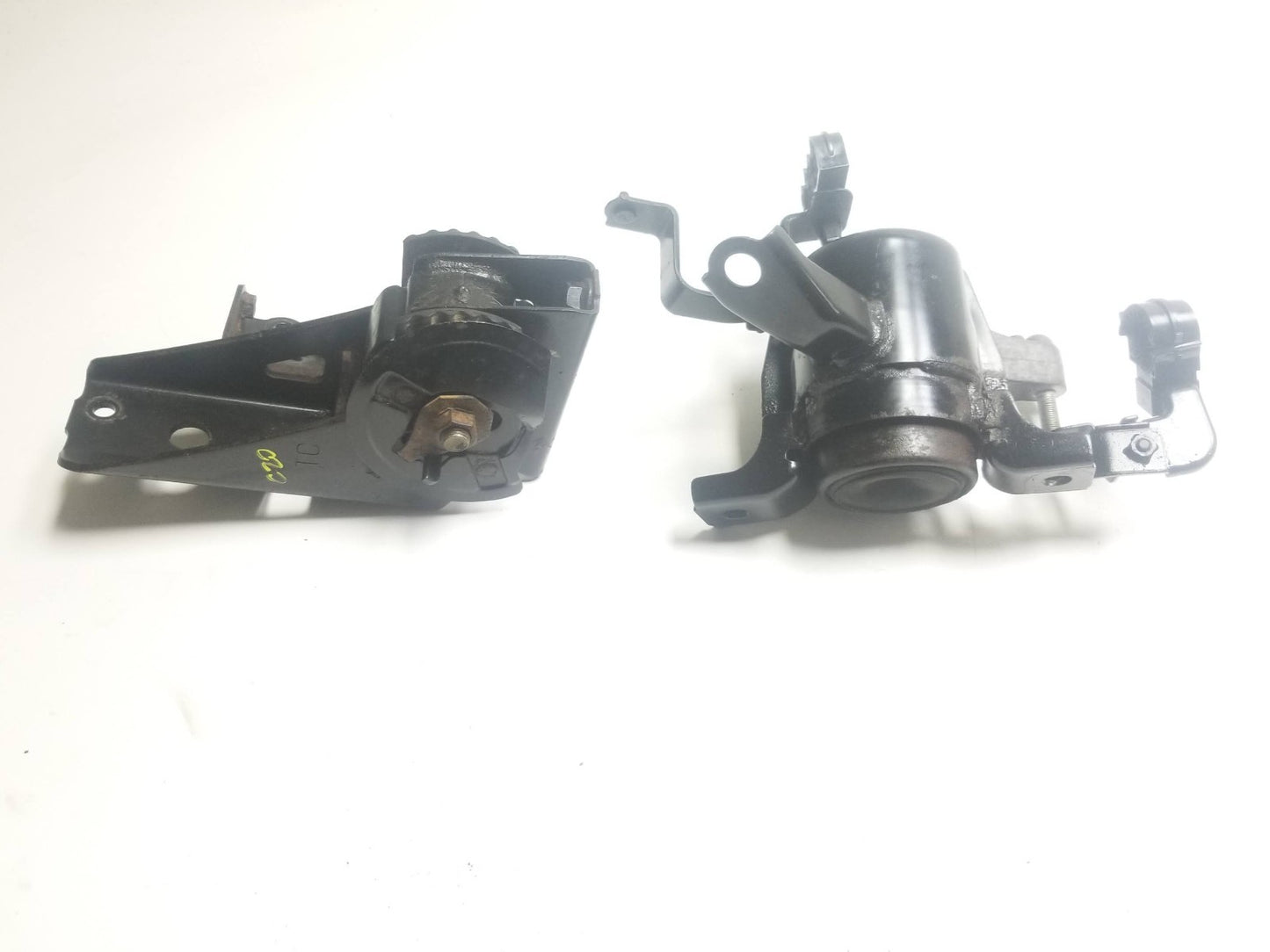 2011 - 2016 Scion Tc Motor Mount Bracket OEM
