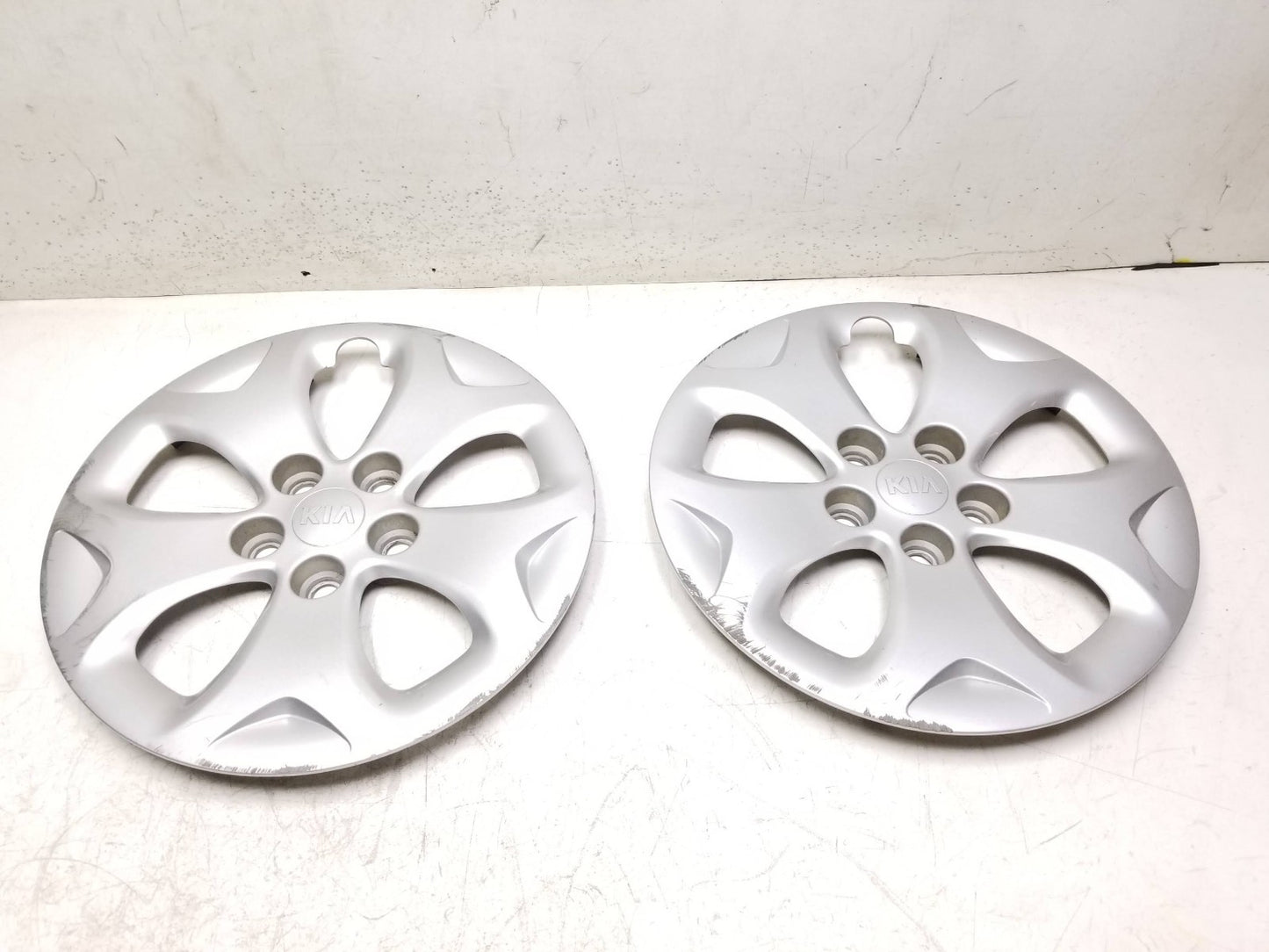 2014 - 2019 Kia Soul Hubcap Wheel Cover Pair OEM