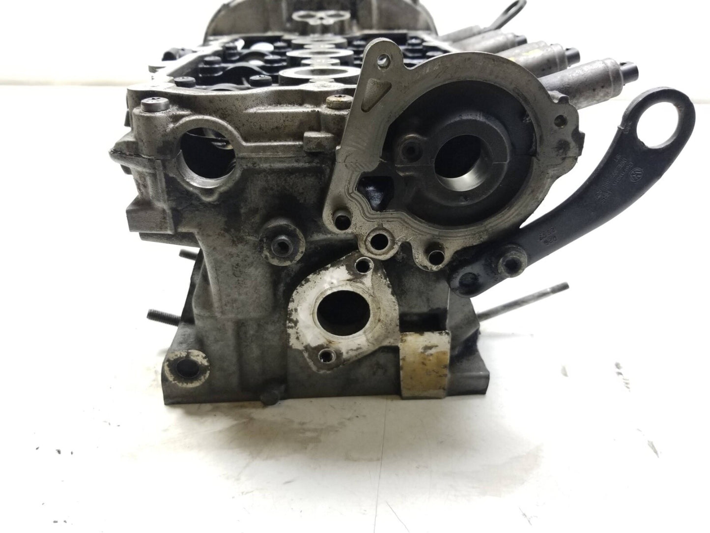 2009 - 2012 Audi Q5 3.2 Engine Cylinder Head Pair OEM