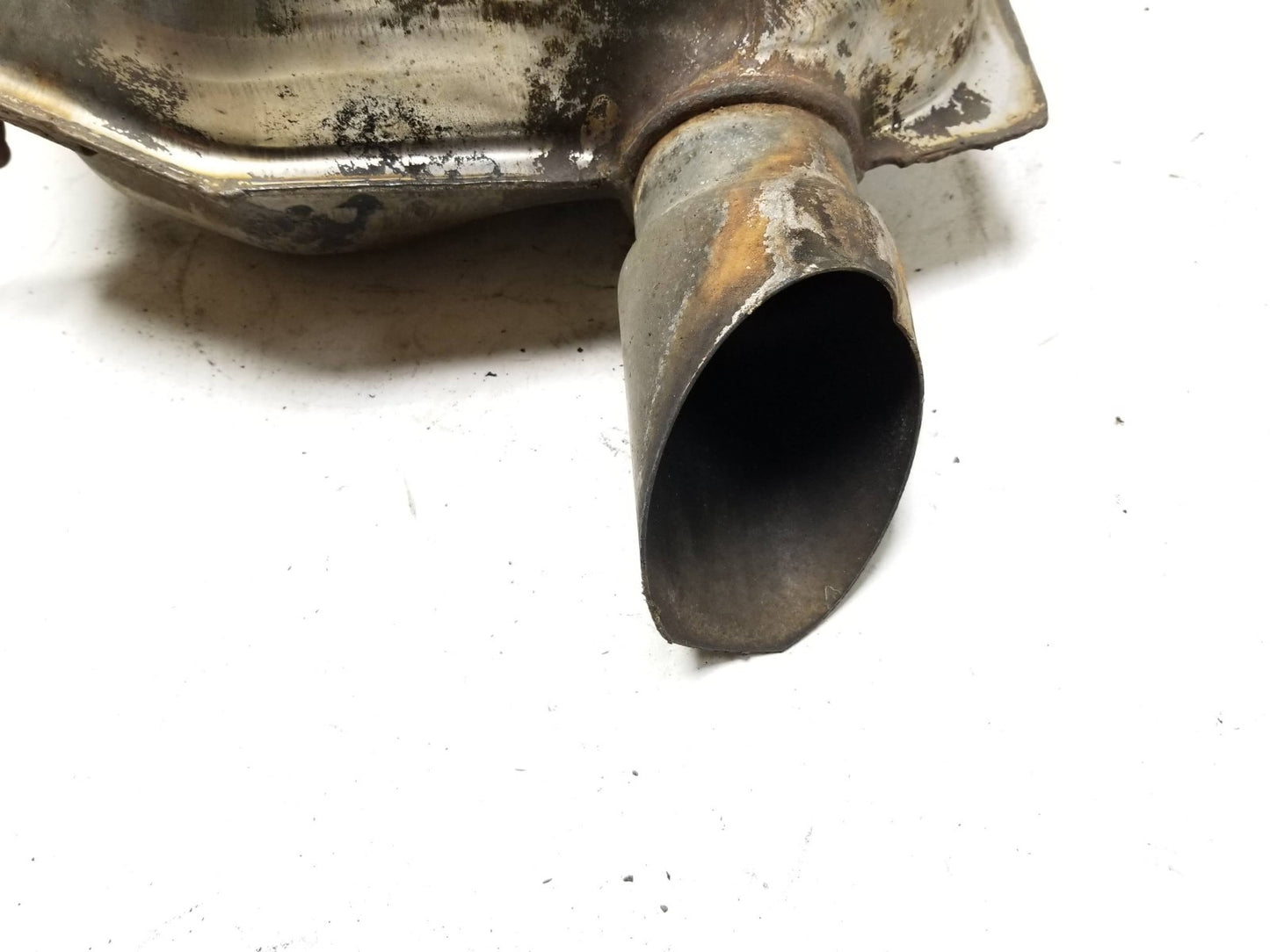 2012 Jeep Grand Cherokee Rear Exhaust Muffler OEM