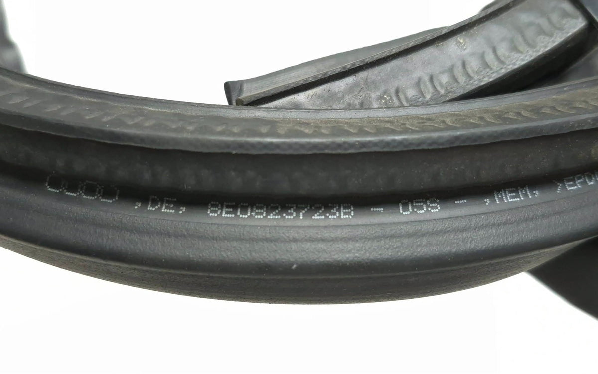 2005-2008 Audi A4 Engine Bay Hood Weatherstrip Seal 8e0-823-731-d OEM
