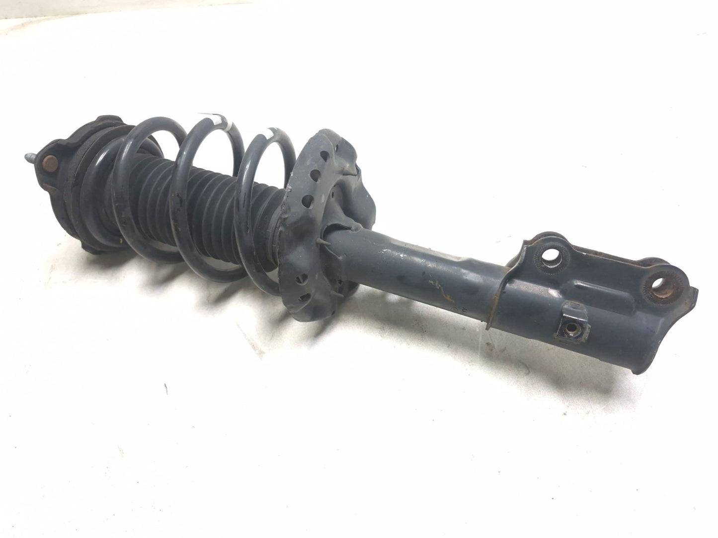 2019 Hyundai Kona Front Strut Left Driver Side Assy OEM