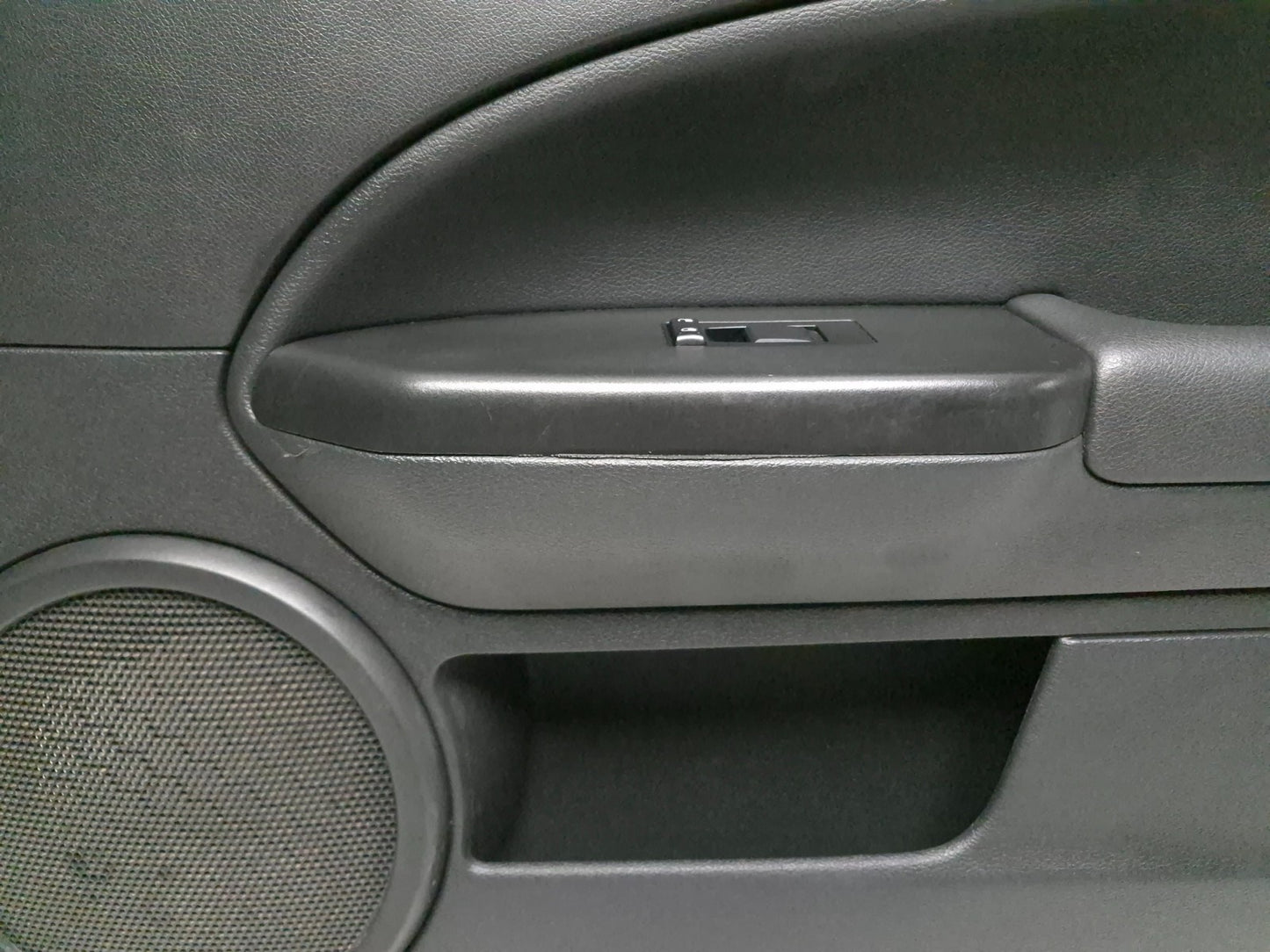 2010 Dodge Caliber Sxt Door Panel Trim Front Right Passenger Side OEM