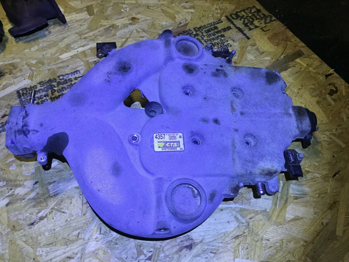 04 05 06 07 Cadillac CTS 2.8l Engine Motor Upper Intake Manifold OEM
