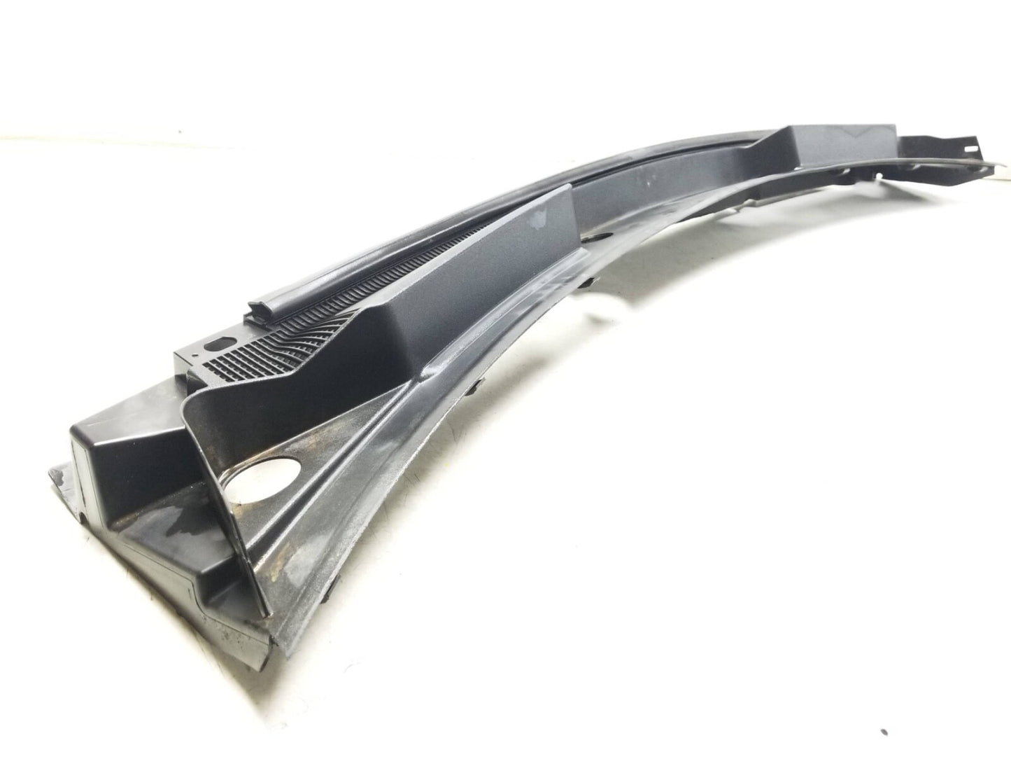 2010 - 2016 Cadillac SRX Front Windshield Wiper Cowl Trim OEM