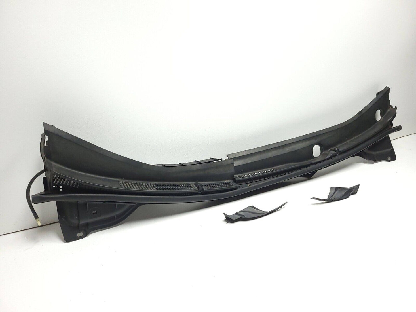 2007 - 2012 Mazda Cx-7 Windshield Wiper Cowl Grille Panel OEM