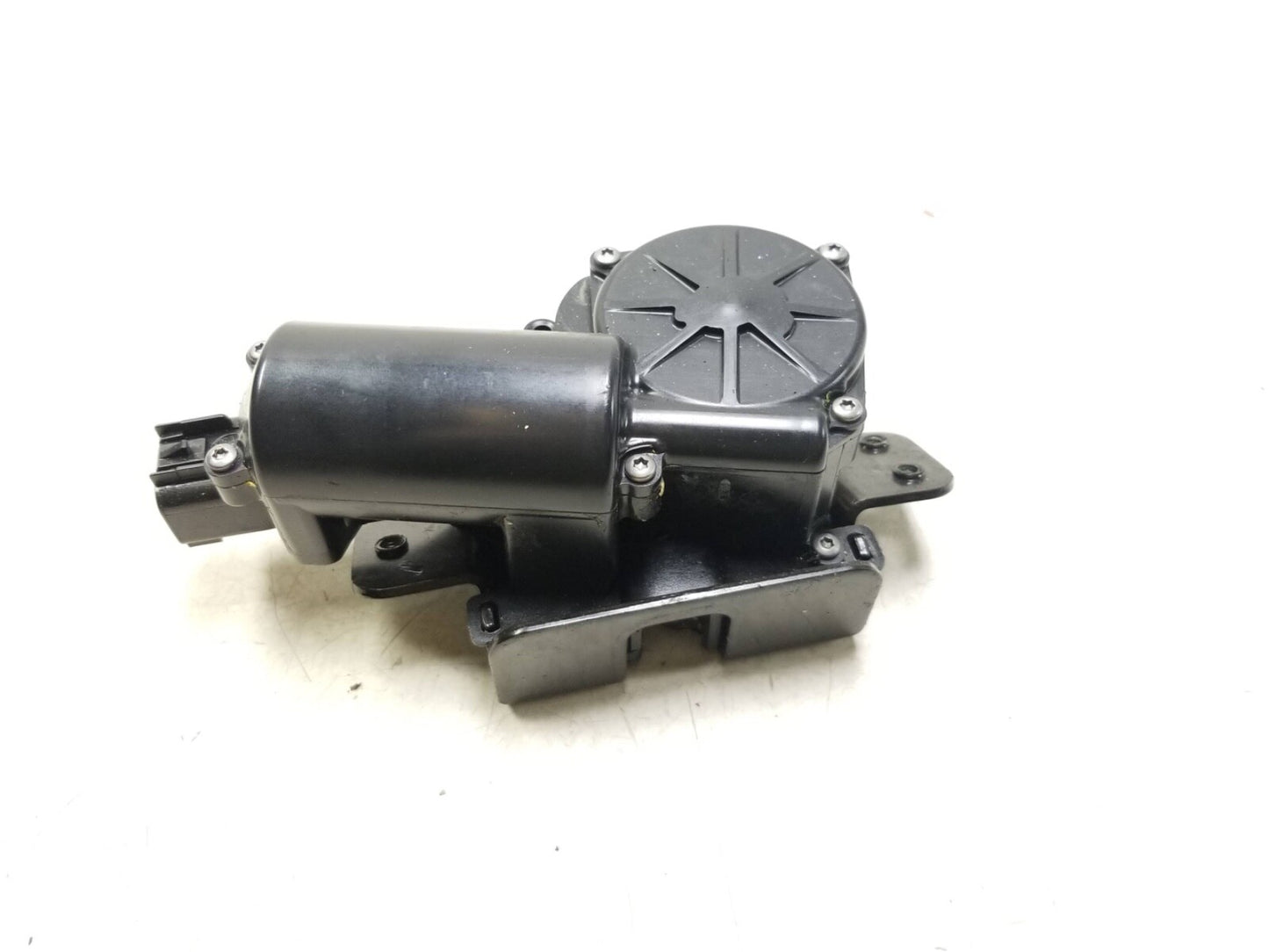 2010 - 2016 Cadillac SRX Door Lock Actuator Trunk Rear OEM