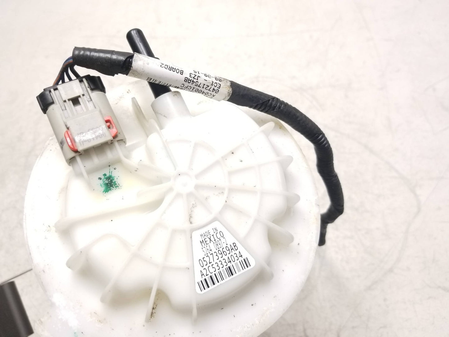 2011 - 2019 Dodge Grand Caravan Fuel Pump Assembly OEM