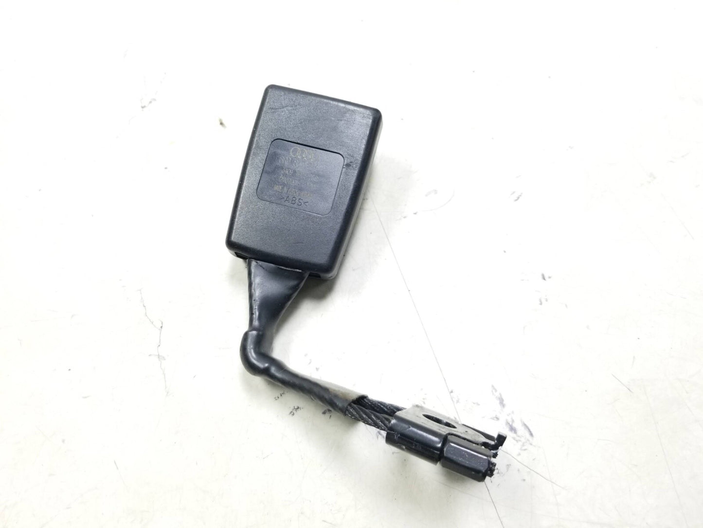 2009 - 2017 Audi Q5 Rear Seat Belt Buckle Left & Right Centre OEM