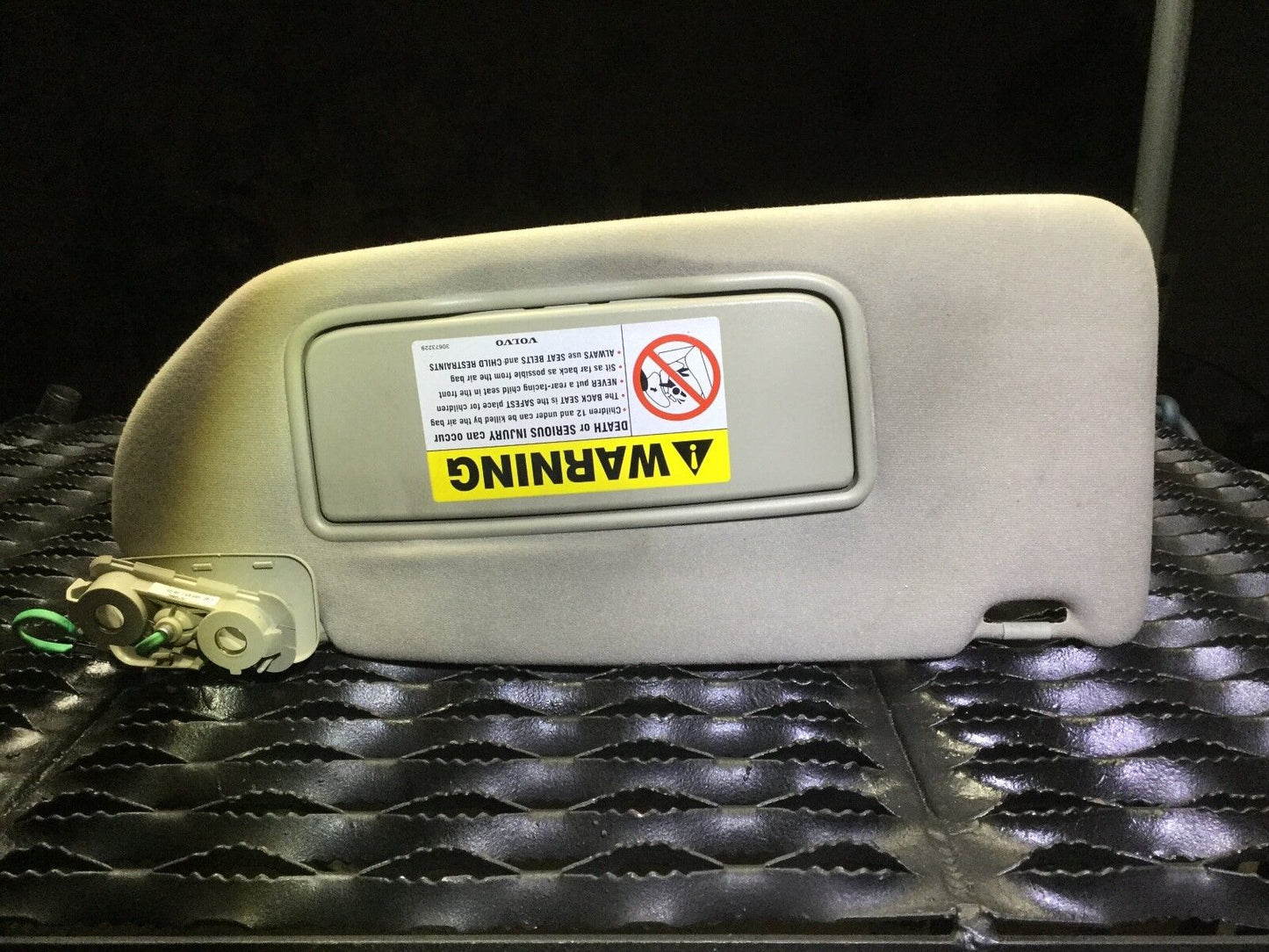 2001-2009 Volvo S60 Sun Visor Sunvisorright Passenger Side OEM