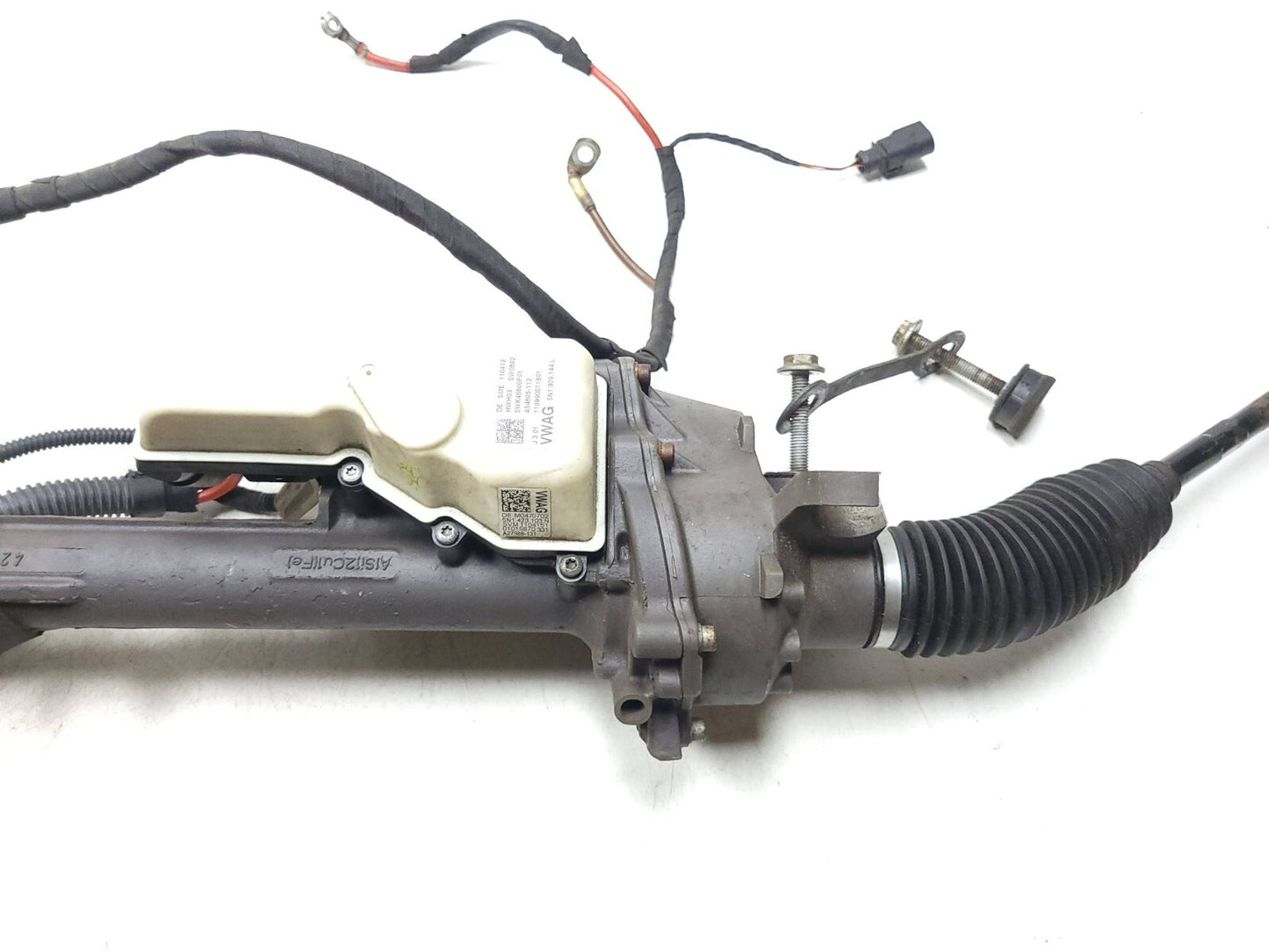 2011 VW Tiguan Steering Gear Rack & Pinion OEM *has Damage*