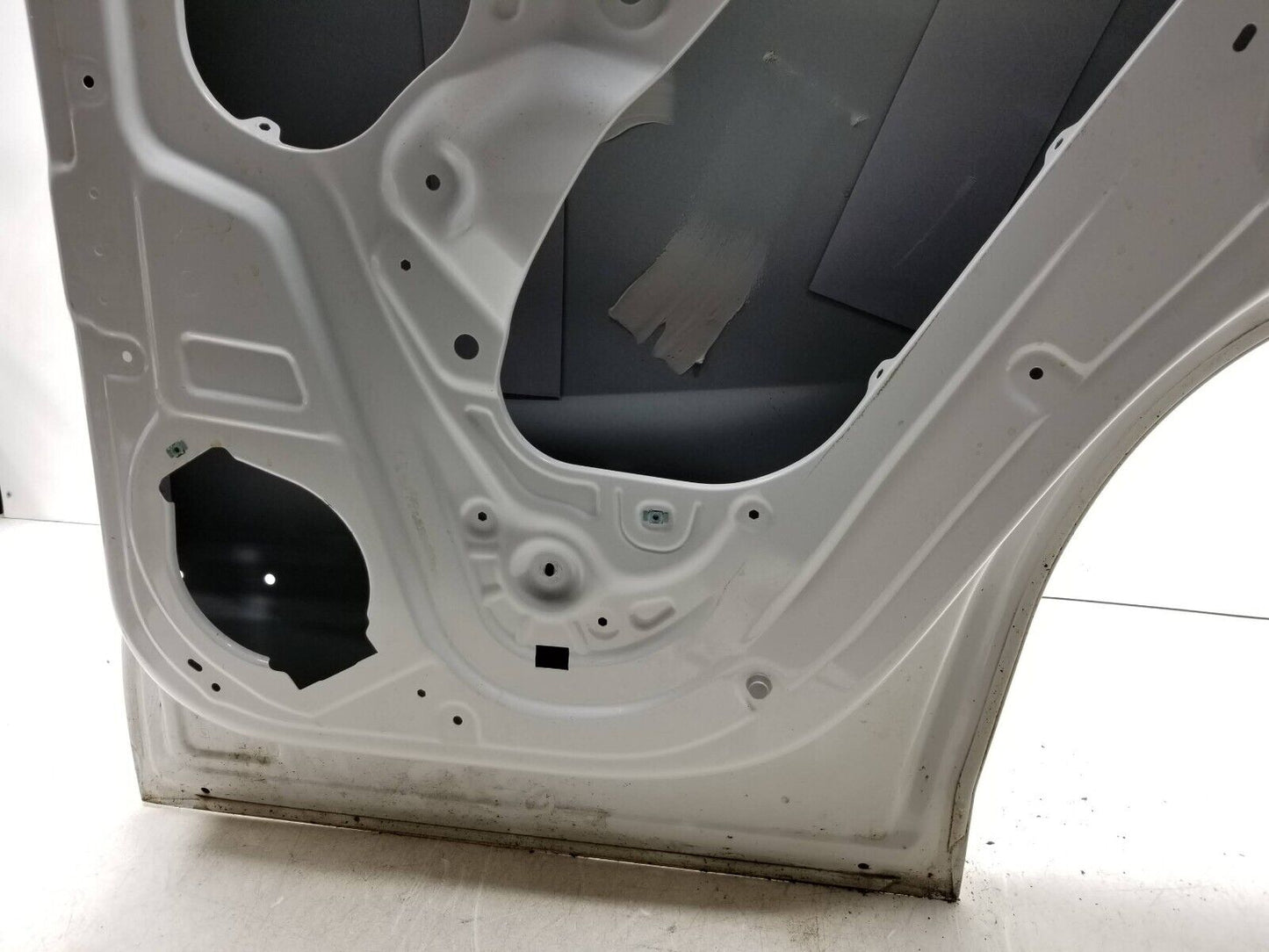 21 - 23 Chevrolet Trailblazer Rear Door Shell Passenger Side  *local Pickup* OEM