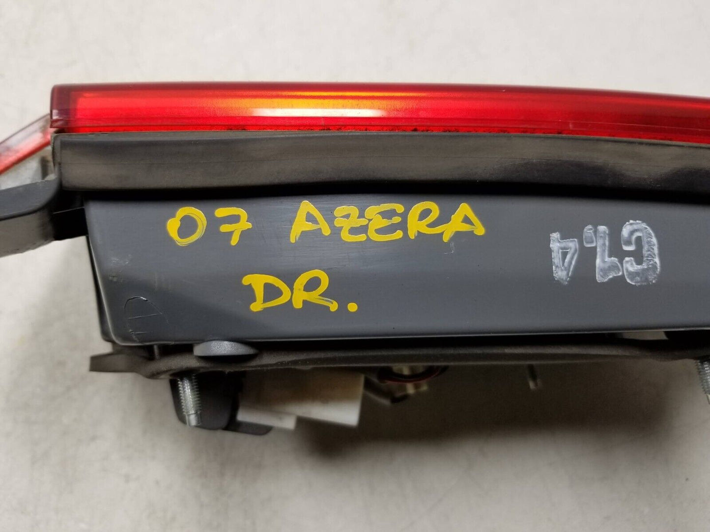 06 - 10 Hyundai Azera Inner Tail Light Pair OEM