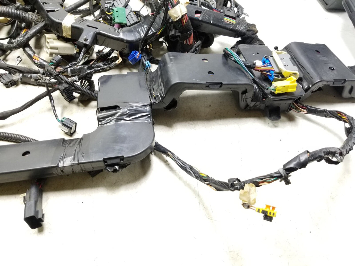2010 - 2013 Cadillac SRX 3.0l Interior Floor Wire Harness OEM