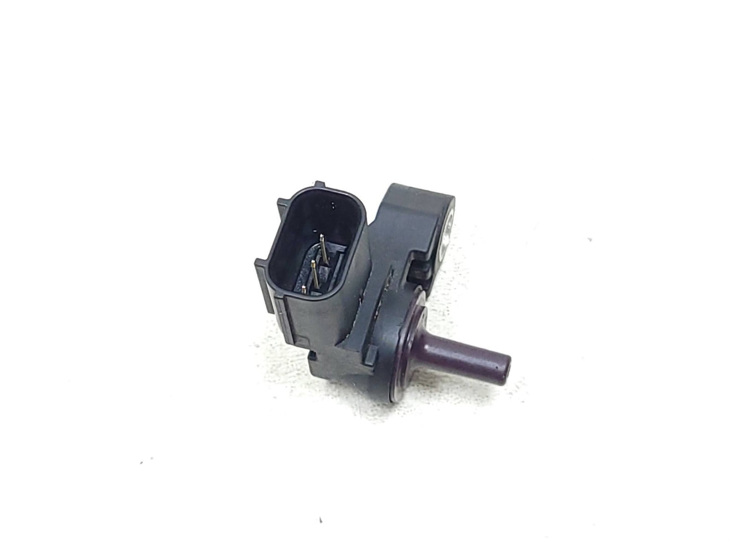 2012 Kawasaki Versys Le650c Air Valve & Air Flow Pressure Sensor 2 Pcs OEM