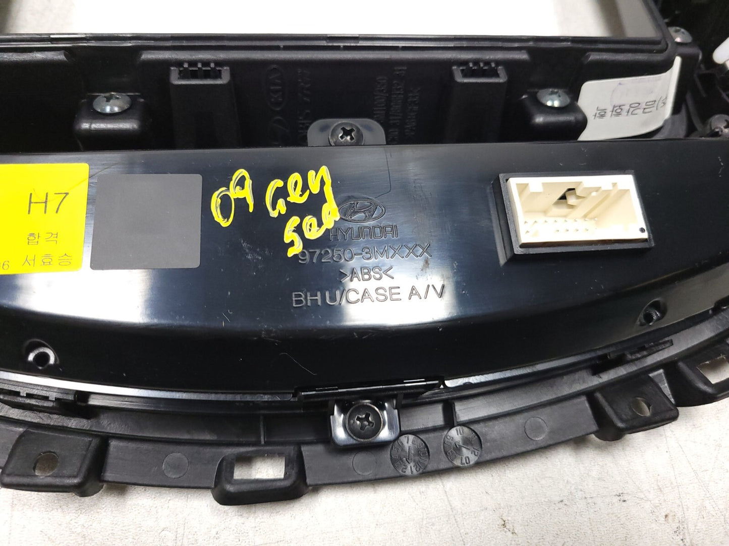09-14 Hyundai Genesis A/c Heater Temperature Climate Control 97250-3mx OEM Sedan