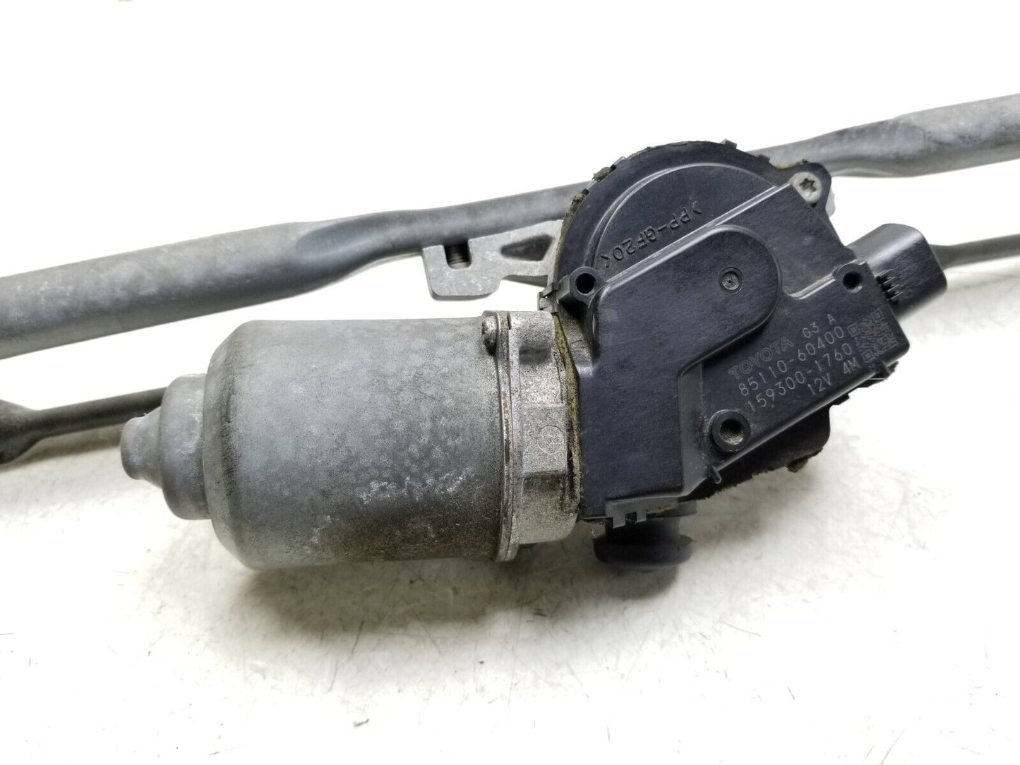 08 - 15 Scion Xb Windshield Wiper Motor W/ Linkage OEM