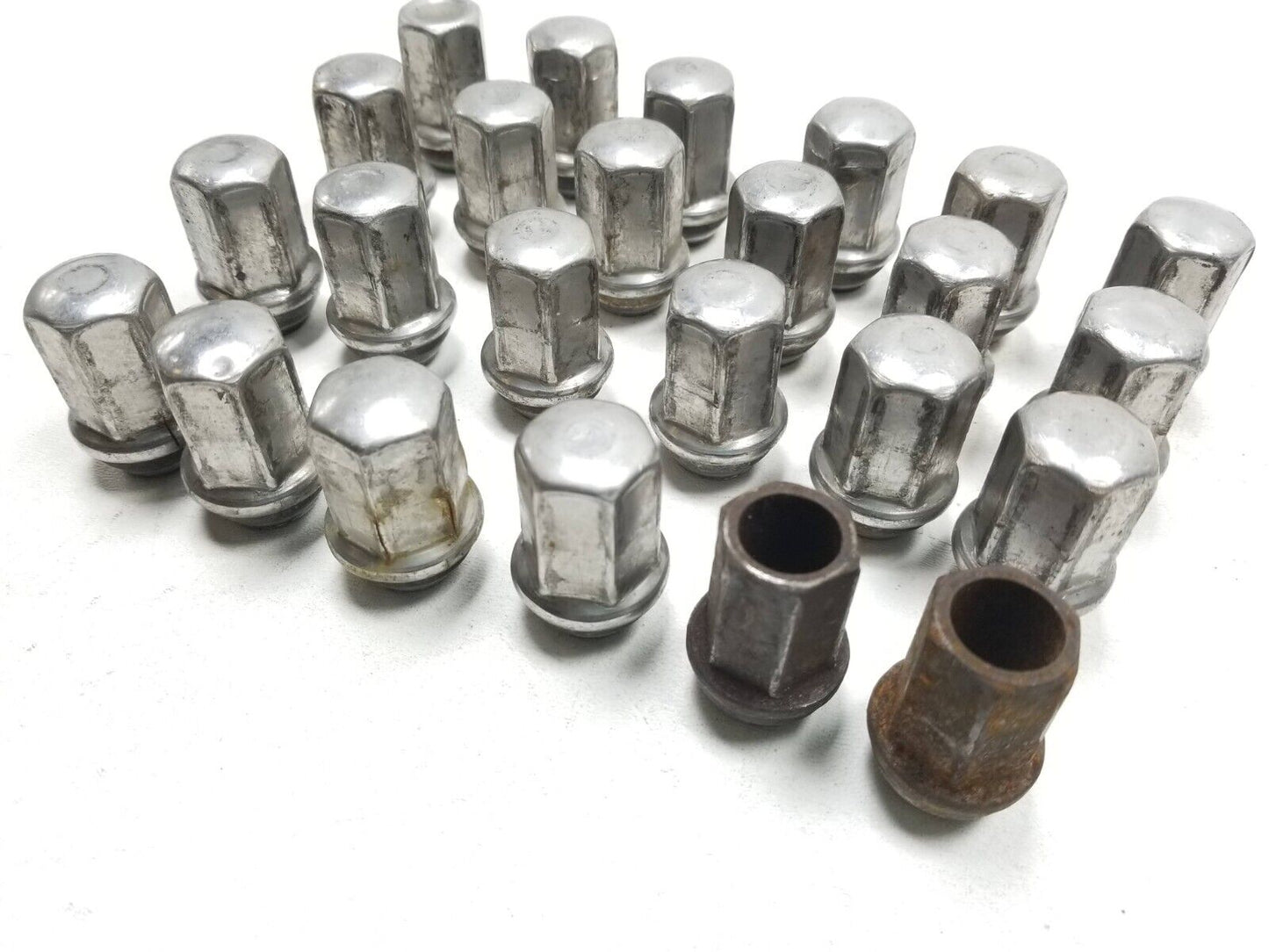 13 14 15 16 GMC Acadia Wheel Lug Nut 24pcs OEM
