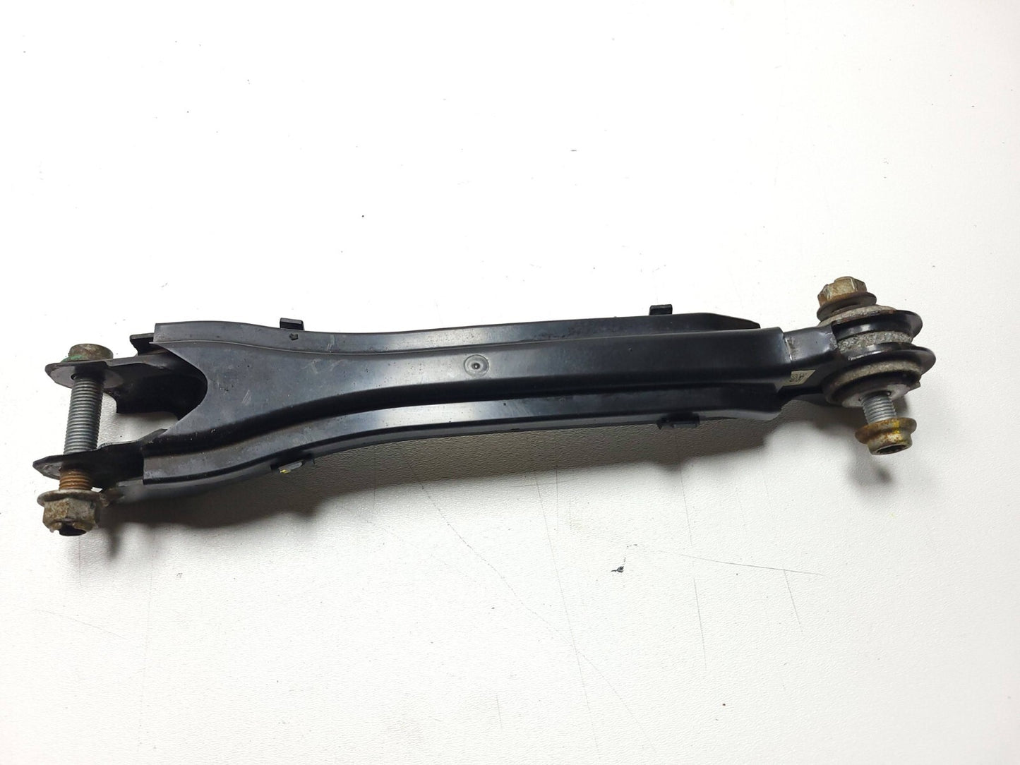 2015 - 2020 Mercedes C300 AWD Control Arm Rear Passenger Side Right Set OEM