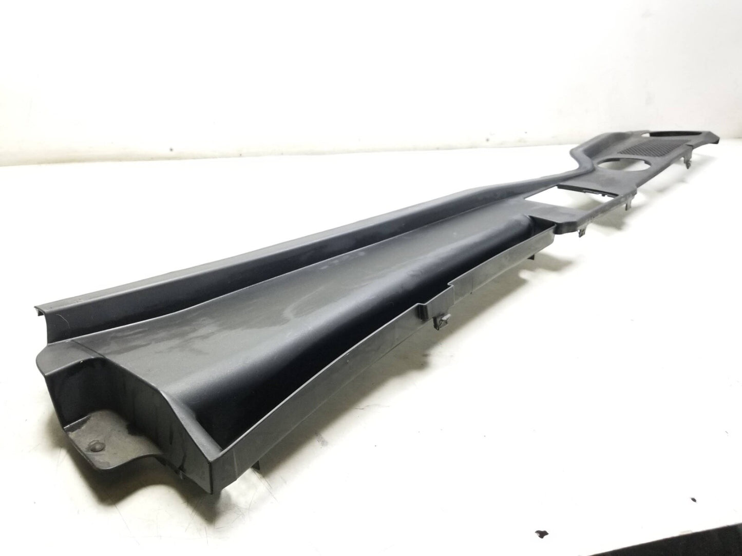 2009 - 2017 Audi Q5 Cowl Vent Panel Windshield Window Front OEM