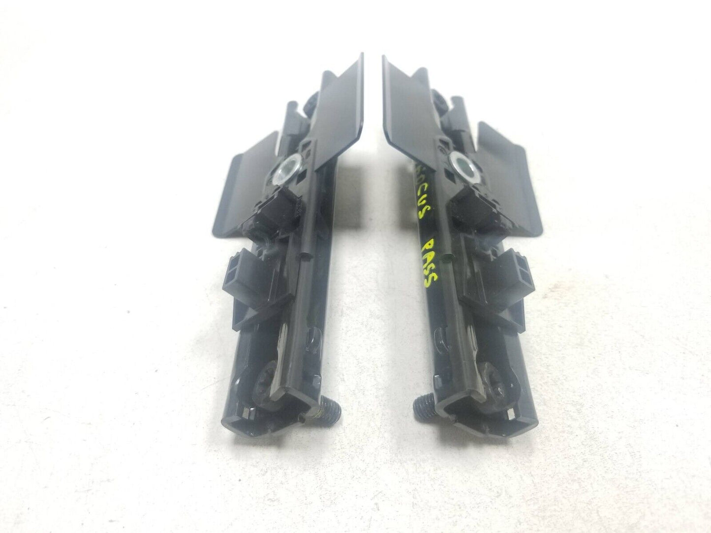 12 - 14 Ford Focus Front Seat Belt Adjuster Left & Right Pair OEM