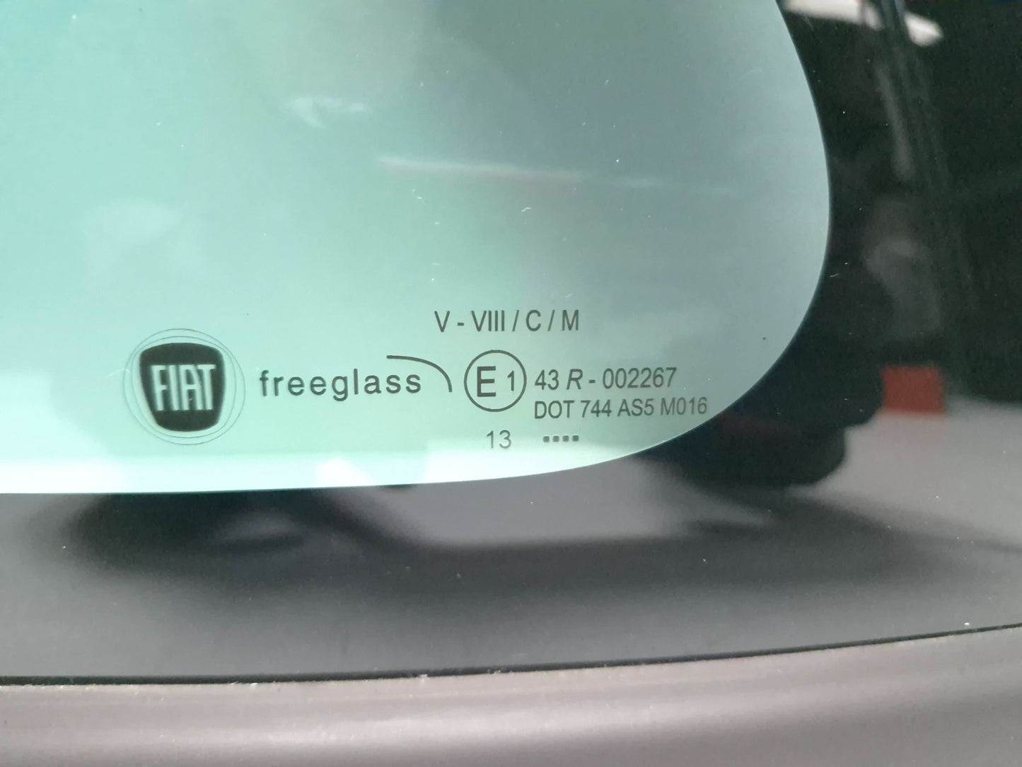 2014 Fiat 500l Door Vent Window Glass Rear Driver Side Left OEM