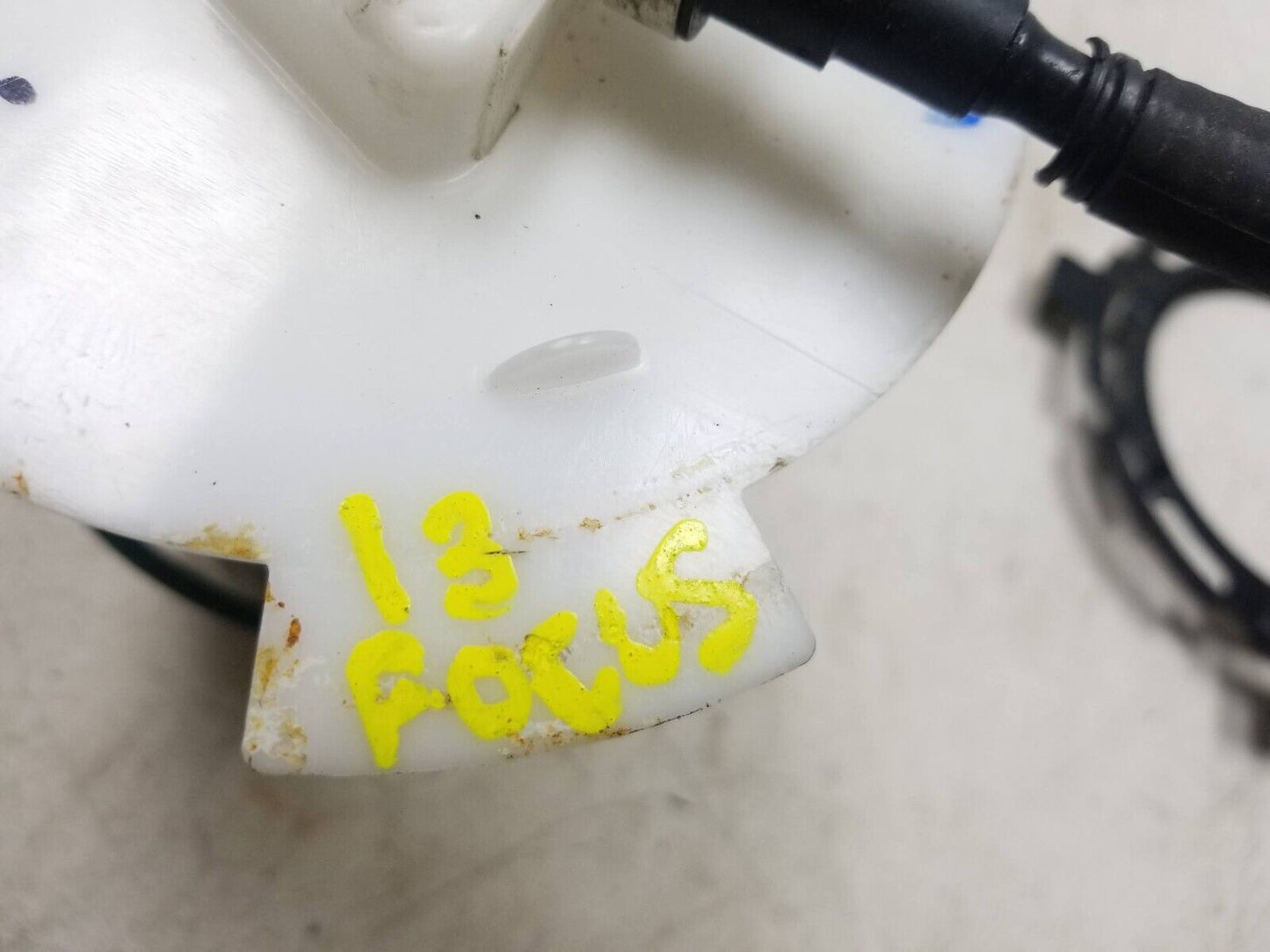 12 - 14 Ford Focus Fuel Pump Bv61-9h307-gh OEM