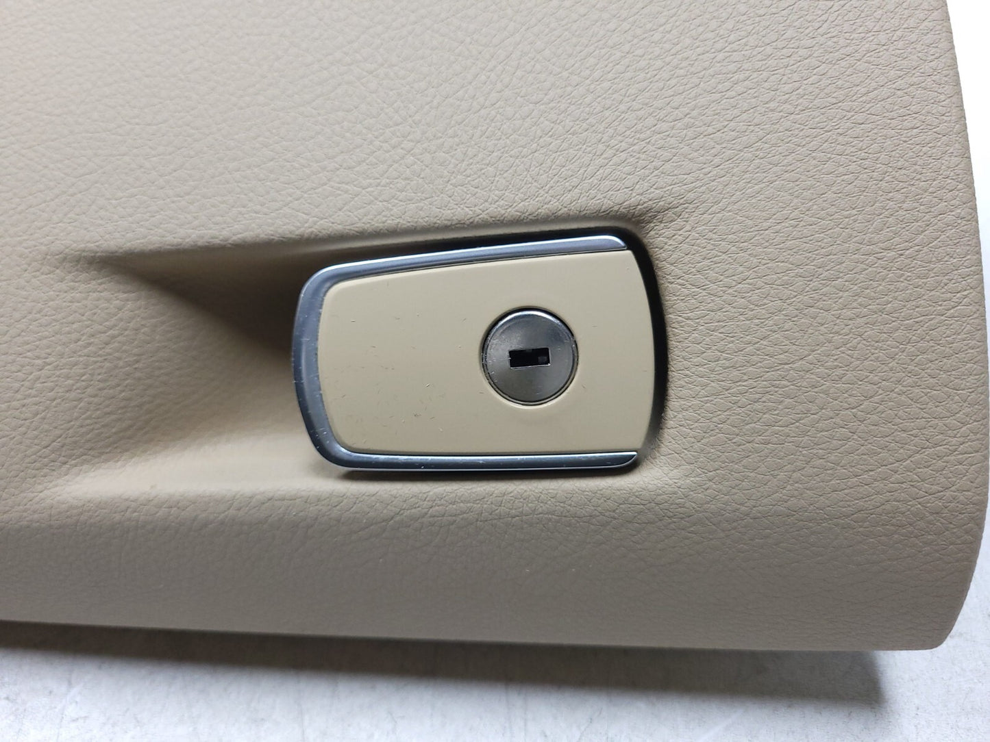 12-18 BMW 330xi F30 Glove Box OEM