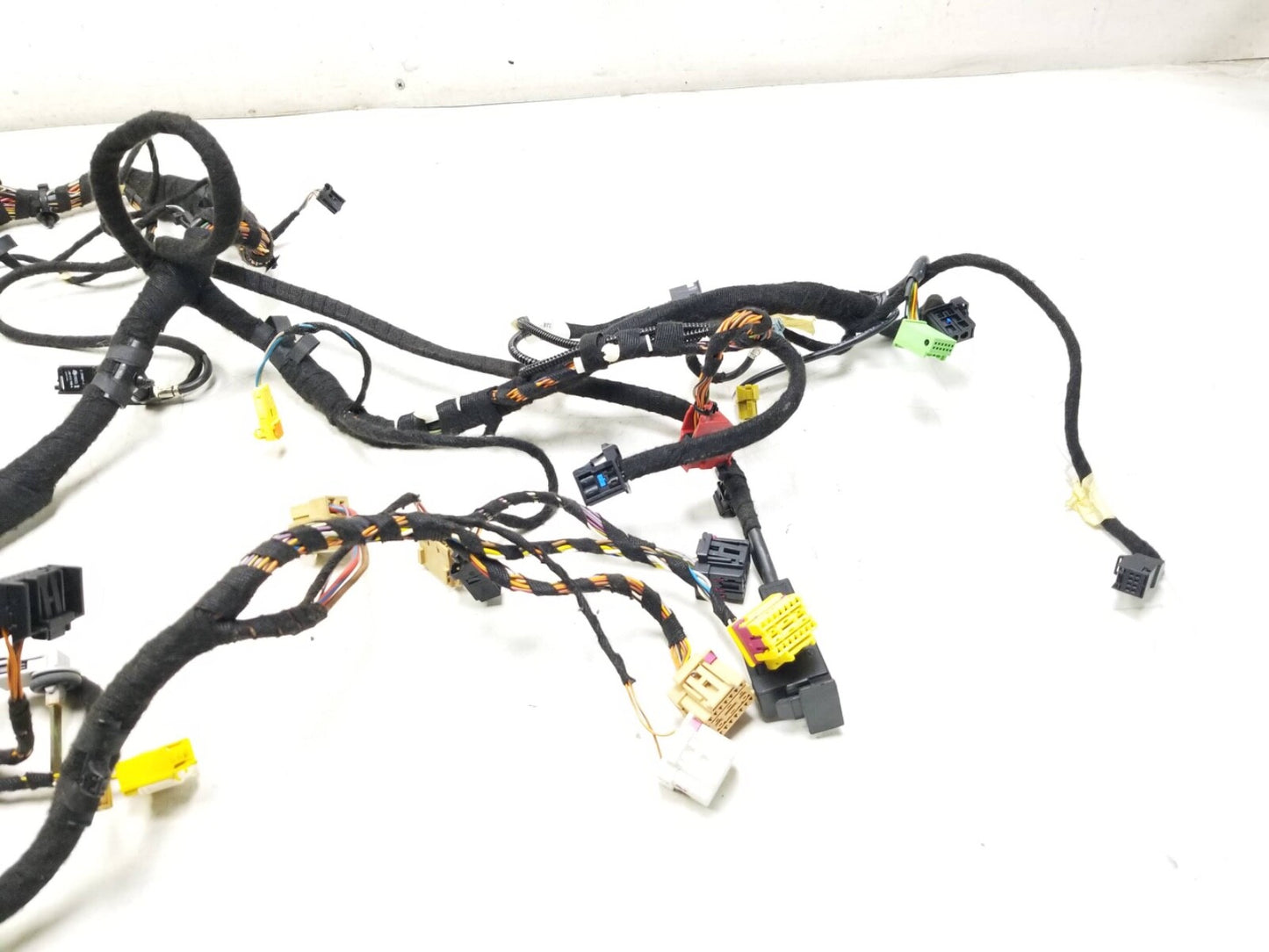 2009 - 2012 Audi Q5 Dashboard Instrument Panel Wiring Harness W/ Fuse Box OEM