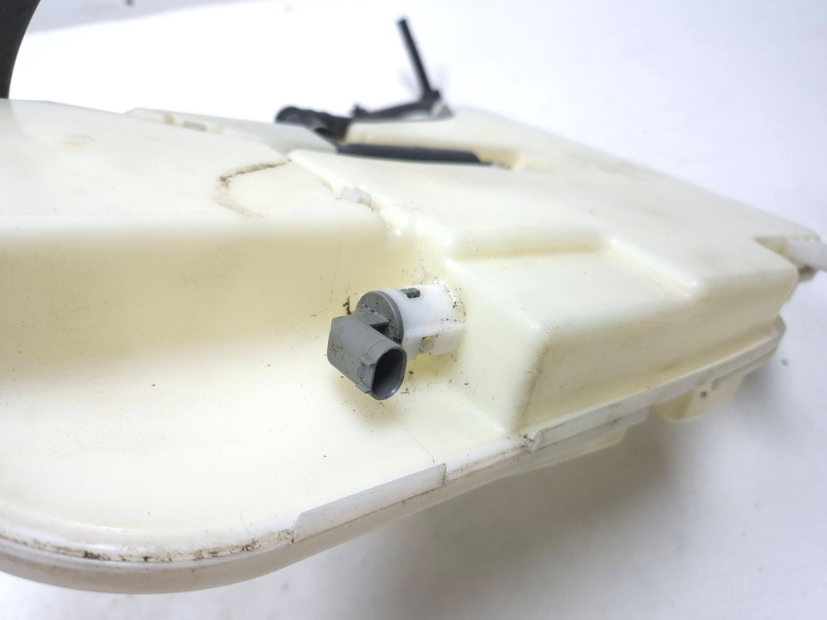 2011 BMW 750li Windshield Washer Fluid Reservoir 7178745 Oem✅