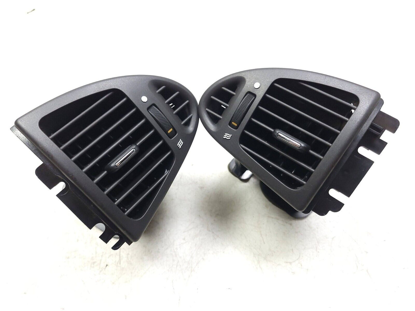 02 - 08 Jaguar X-type Dash Air Vent Pair OEM 86k