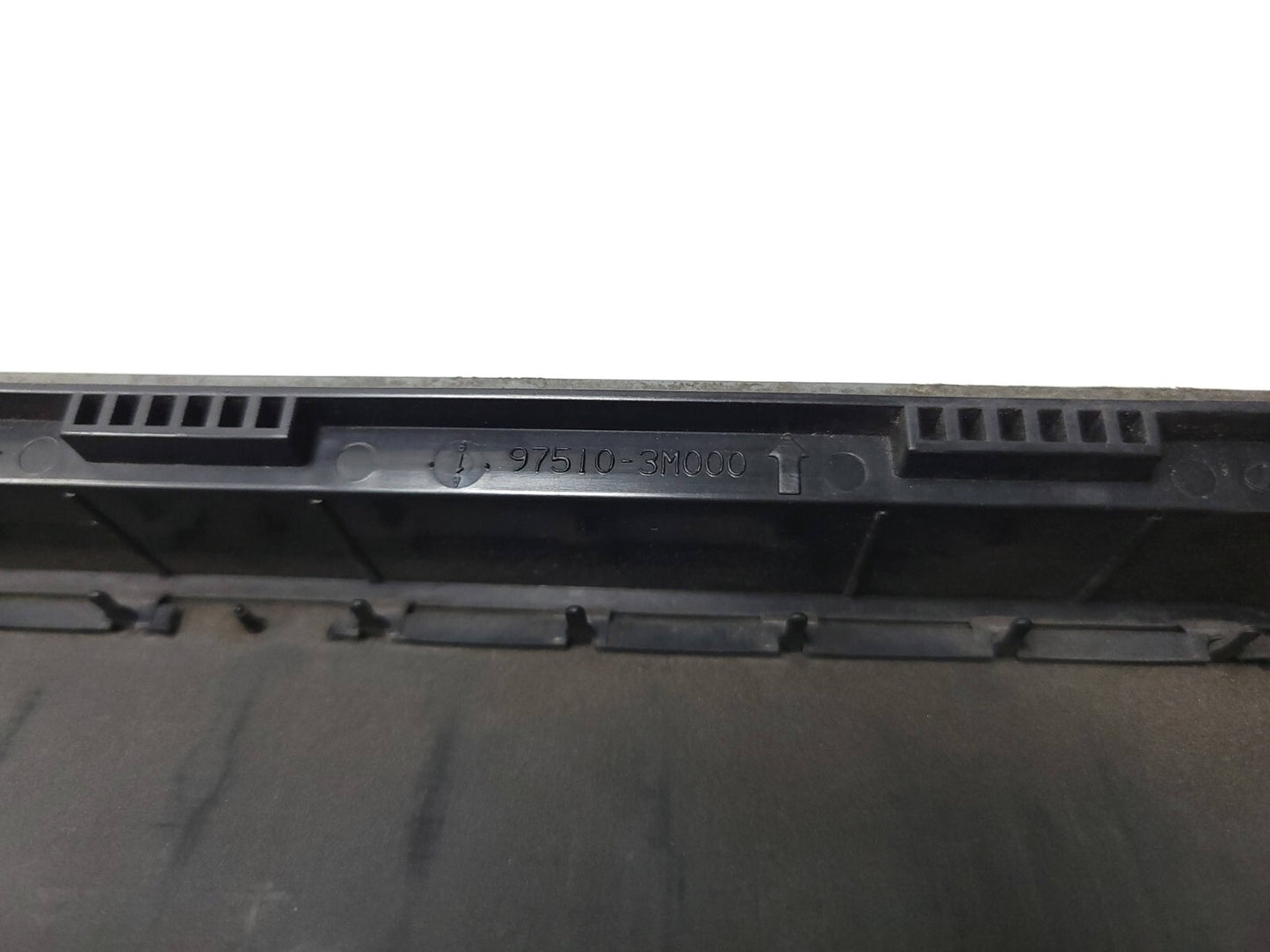 09-14 Hyundai Genesis Rear Quarter Pressure Vent Grille Pair OEM Sedan