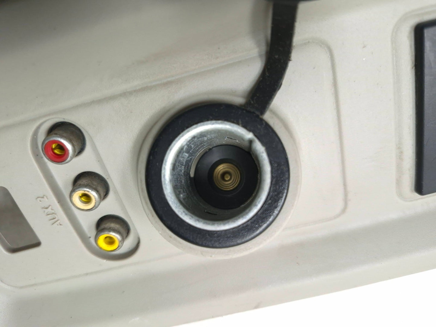 2013 Dodge Grand Caravan Rear Power Outlet Housing W/usb Port Panel 1xf85bd Oemâś…