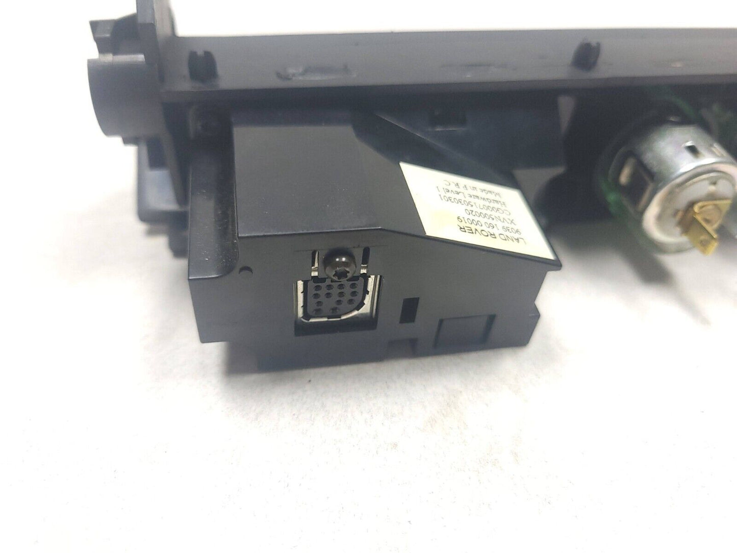 2006-2009 Range Rover Rear Video Entertainment Audio Video Input Jack Panel OEM