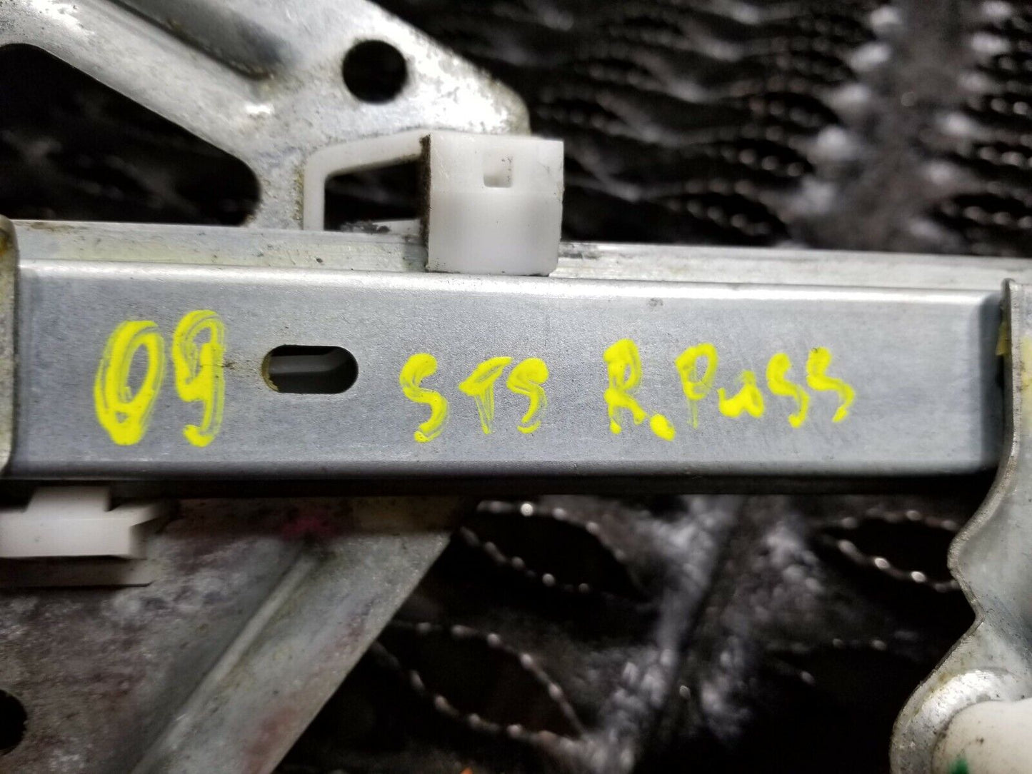 06 07 08 09 Cadillac STS Rear Right Pass Side Window Regulator Motor OEM 62k Mi