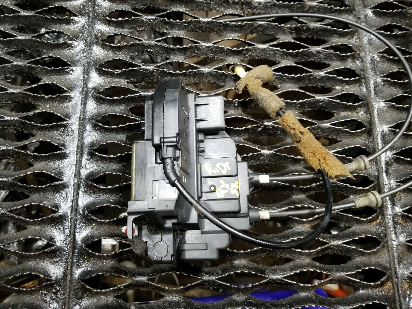 04 05 06 07 Infiniti QX56 Rear Left Driver Door Lock Latch Actuator OEM